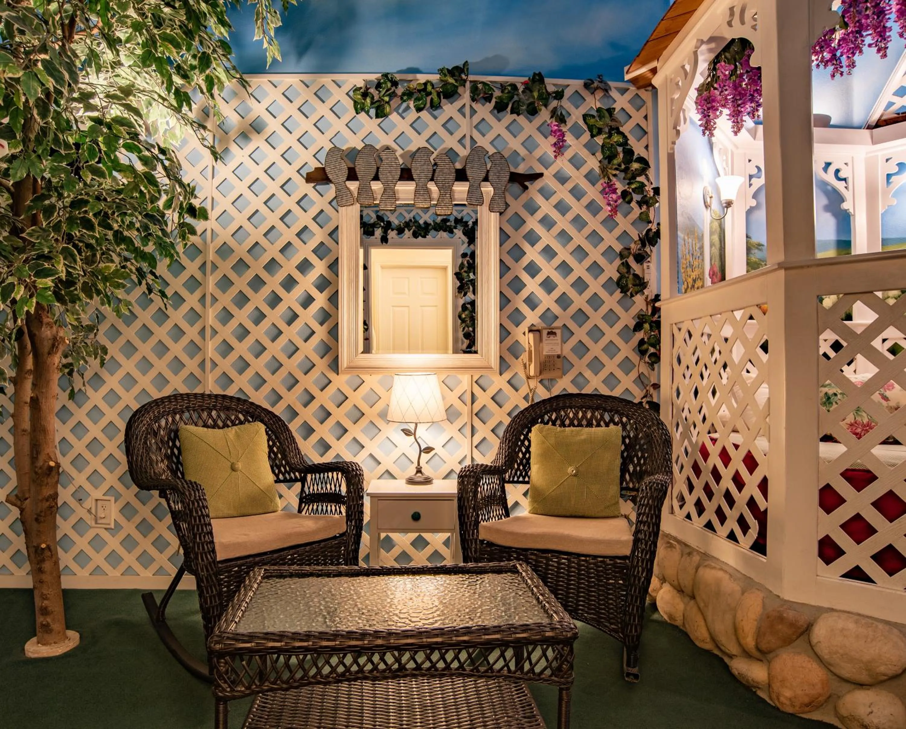 Seating area in The Anniversary Inn - Boise
