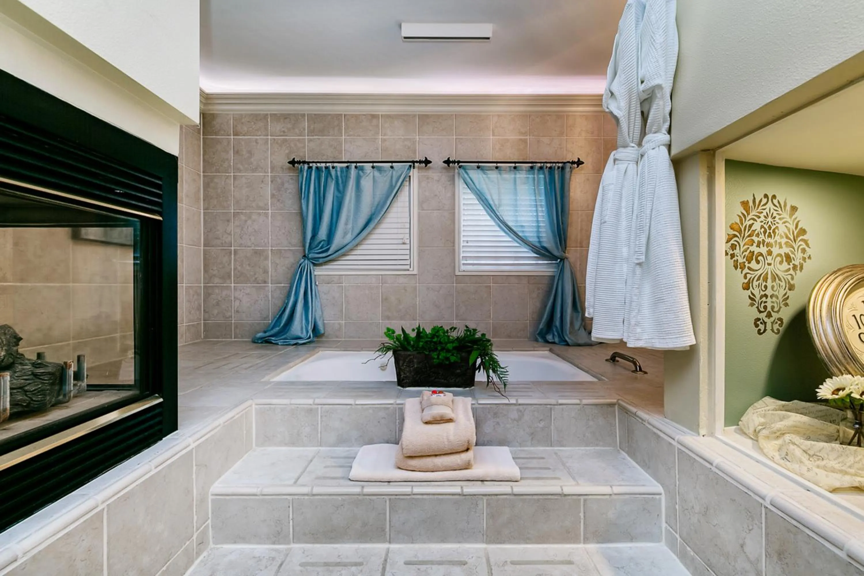 Bathroom in The Anniversary Inn - Boise