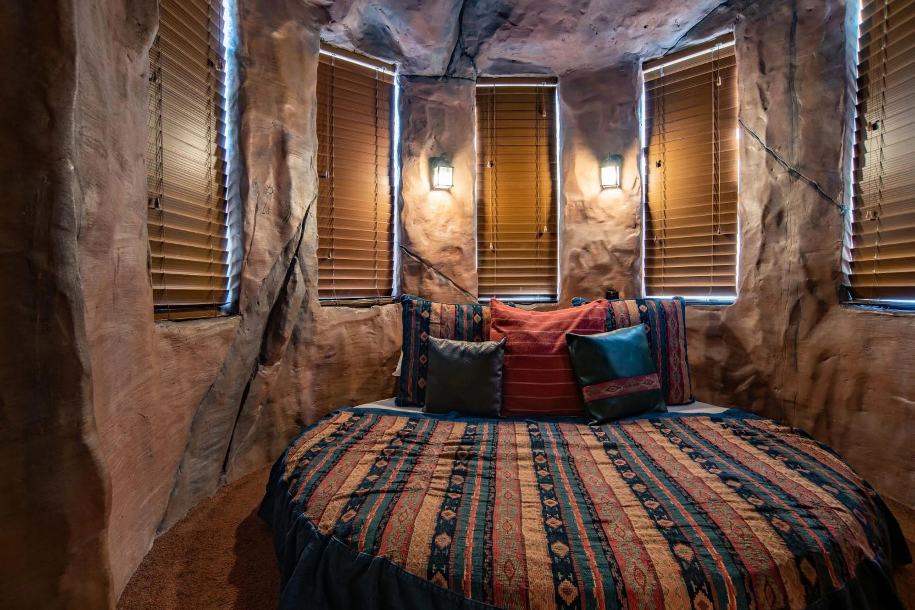 Bed in The Anniversary Inn - Boise