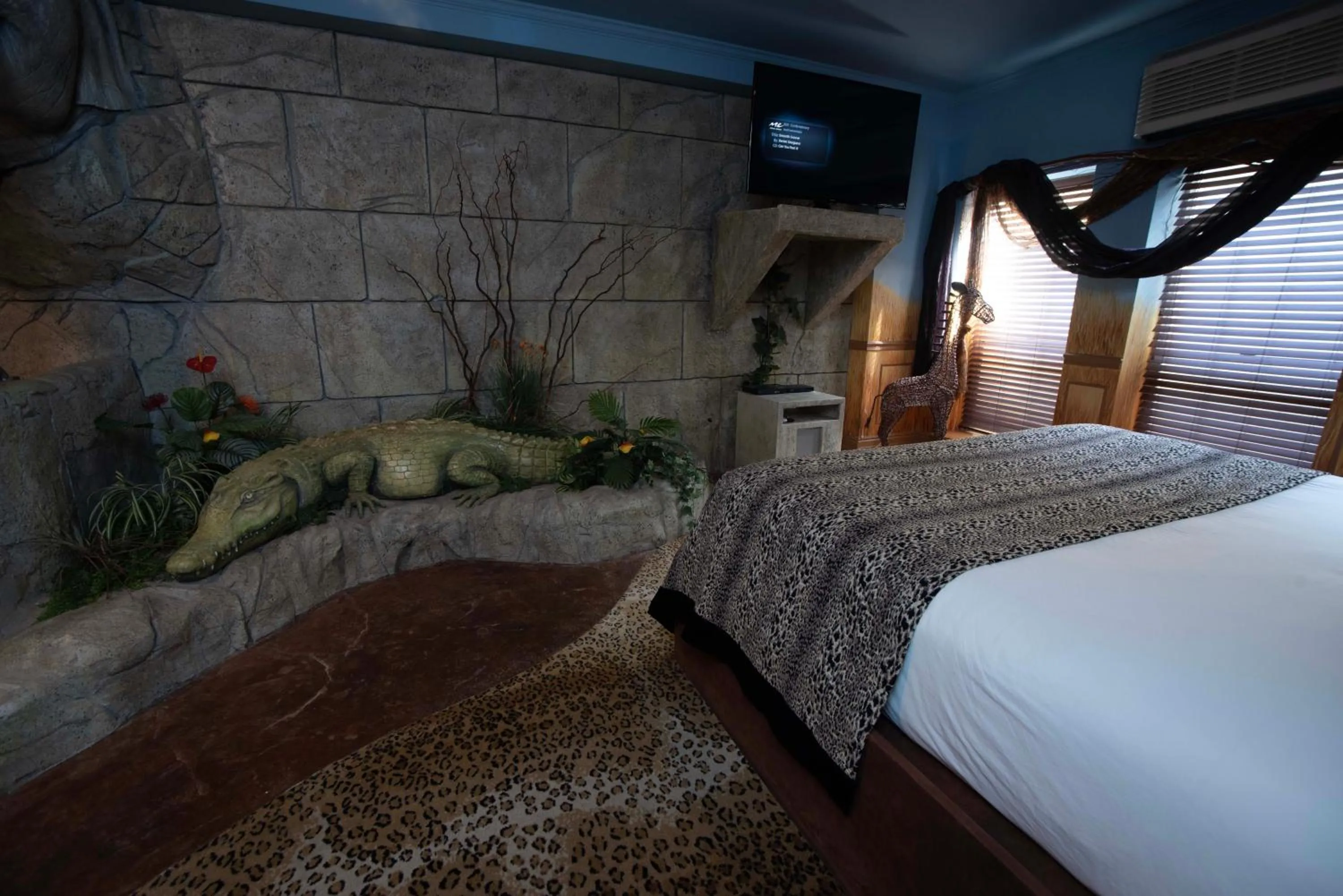 Bed in The Anniversary Inn - Boise