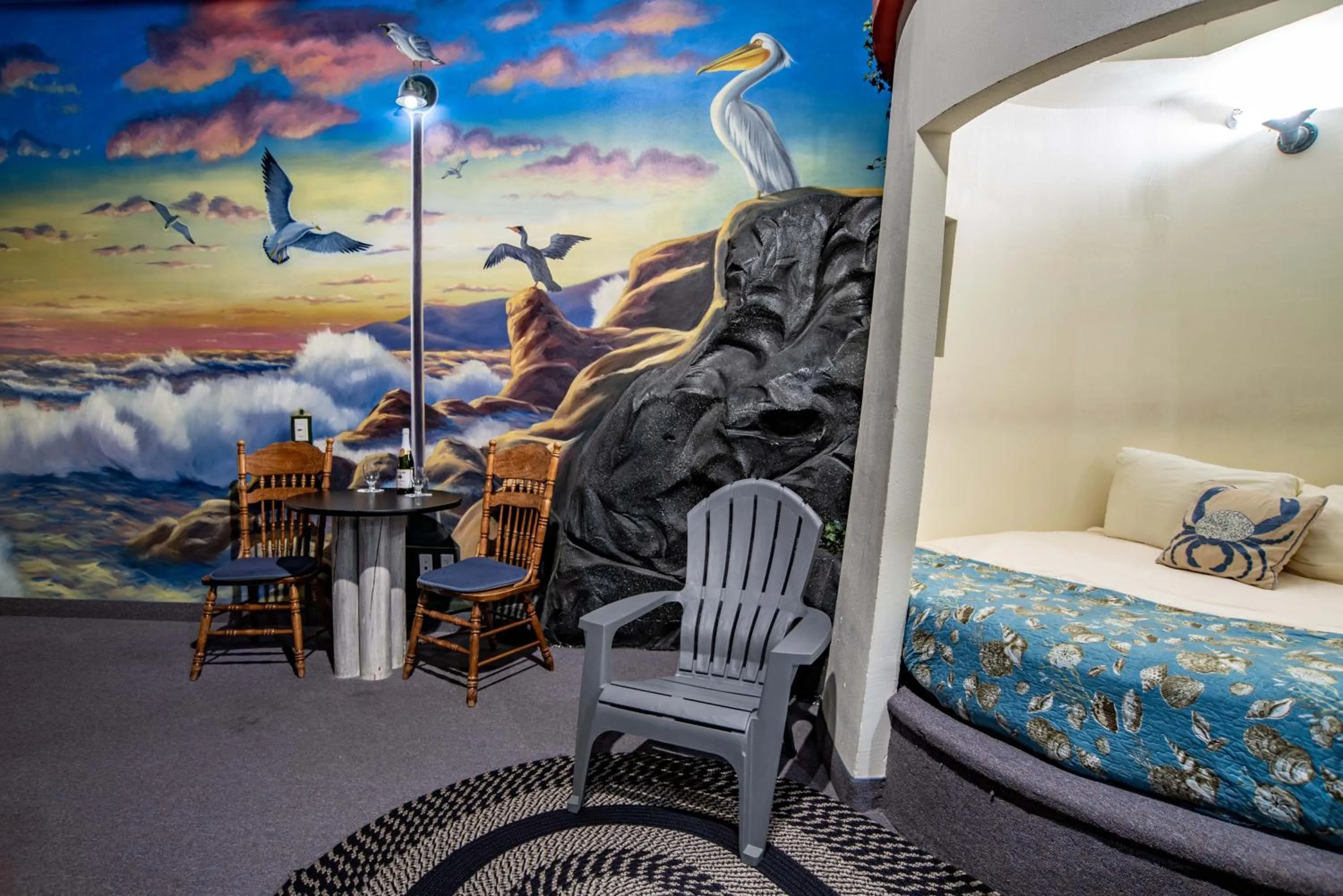 Photo of the whole room, Bed in The Anniversary Inn - Boise