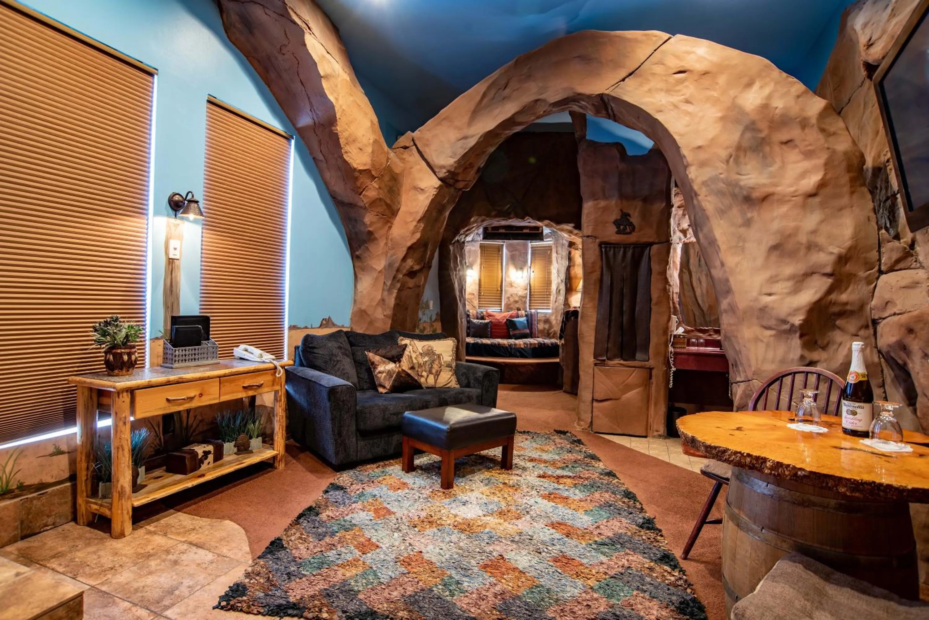 Living room in The Anniversary Inn - Boise