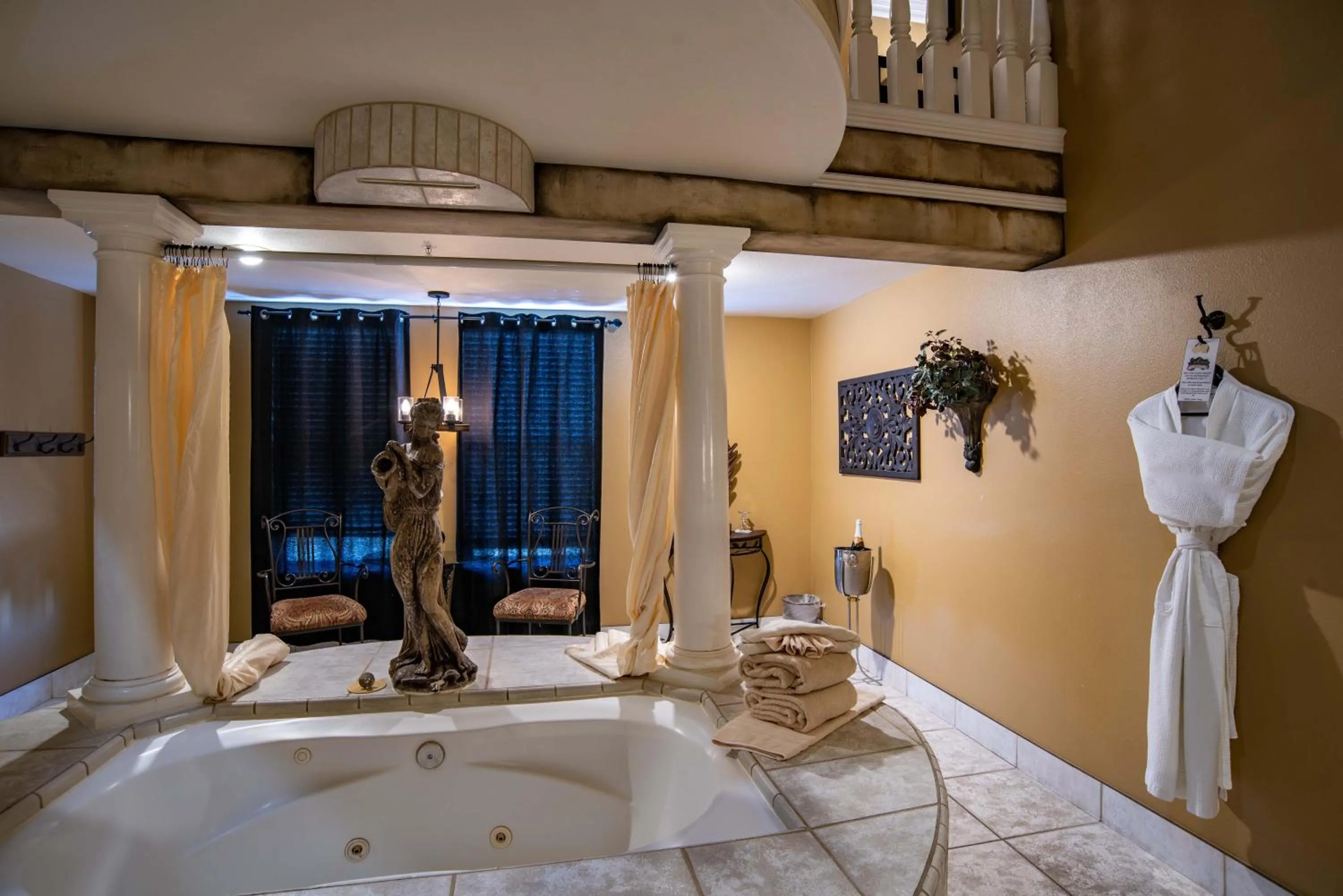 Bath in The Anniversary Inn - Boise