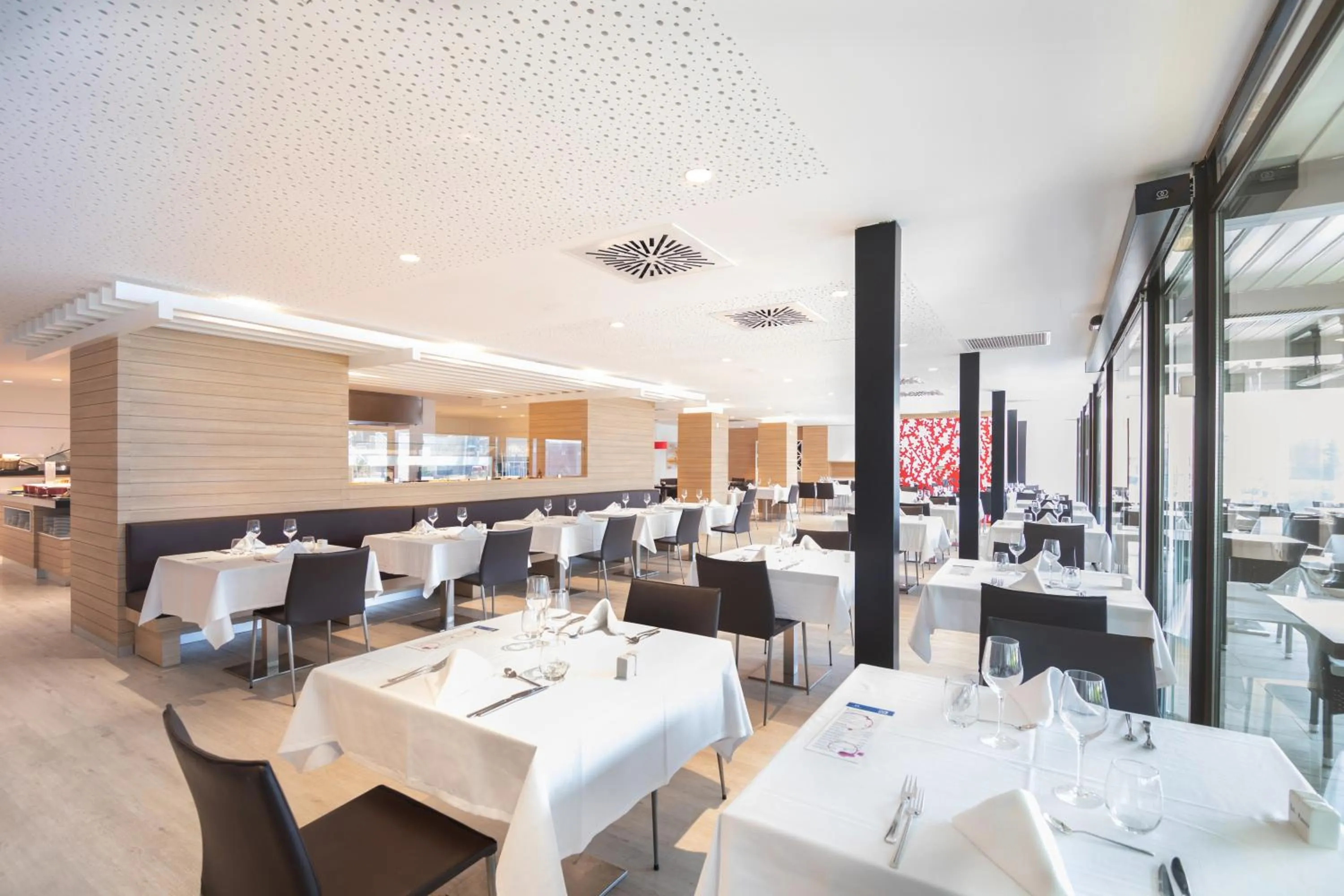 Restaurant/places to eat in Isla Mallorca & Spa