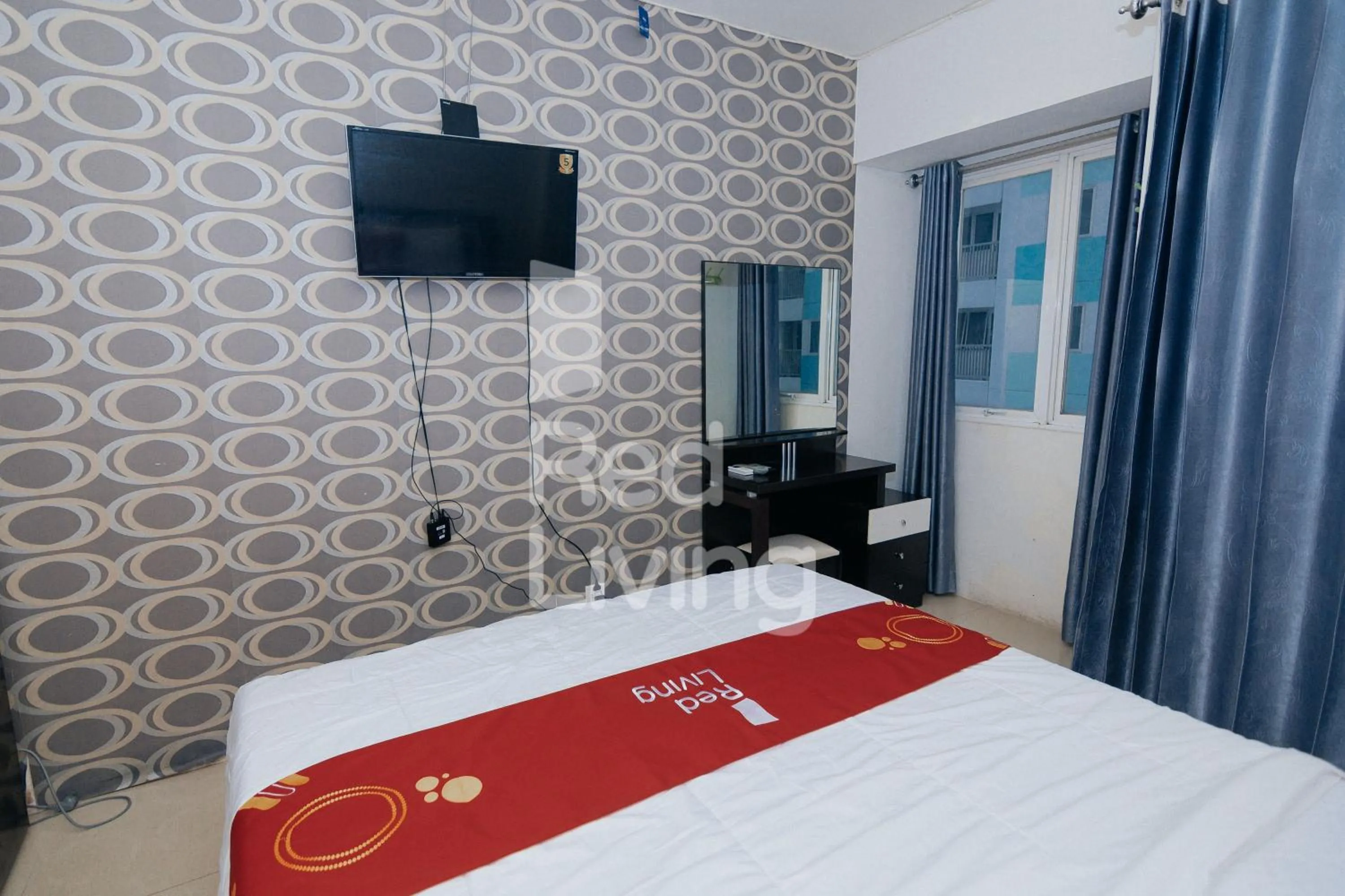 Bed in Redliving Apartemen Grand Sentraland - AT Properti Tower Pink