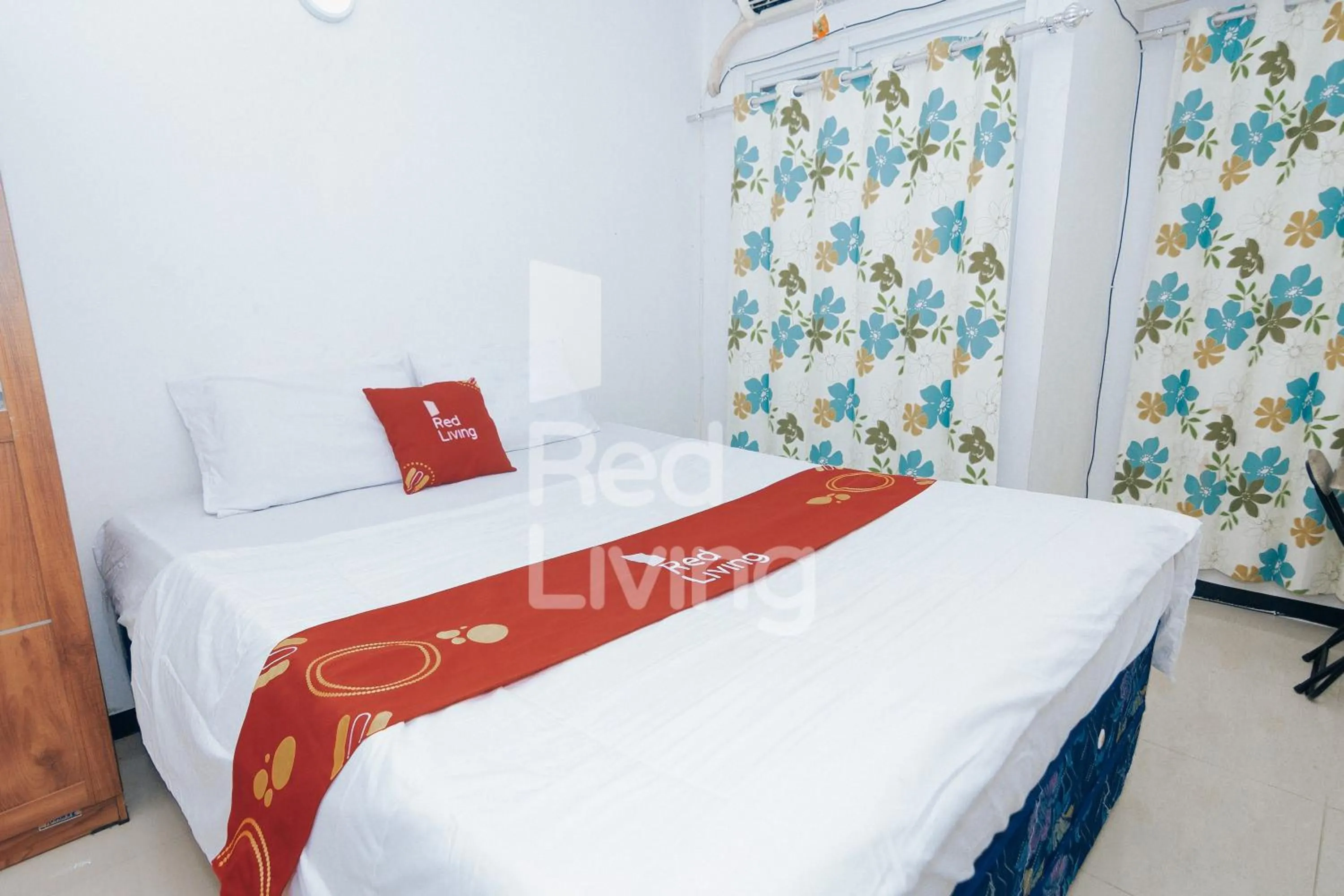 Bed in Redliving Apartemen Grand Sentraland - AT Properti Tower Pink