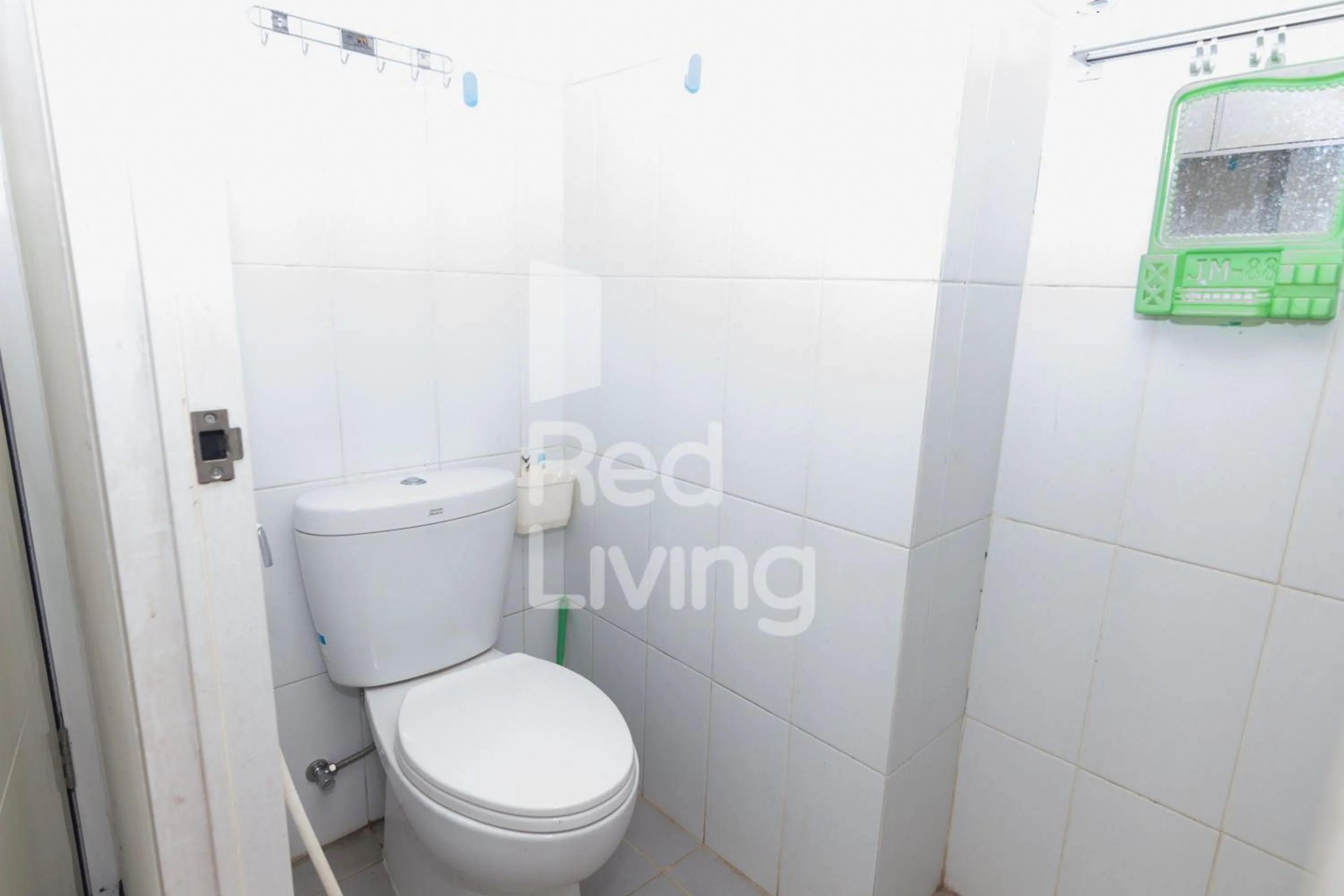 Bathroom in Redliving Apartemen Grand Sentraland - AT Properti Tower Pink