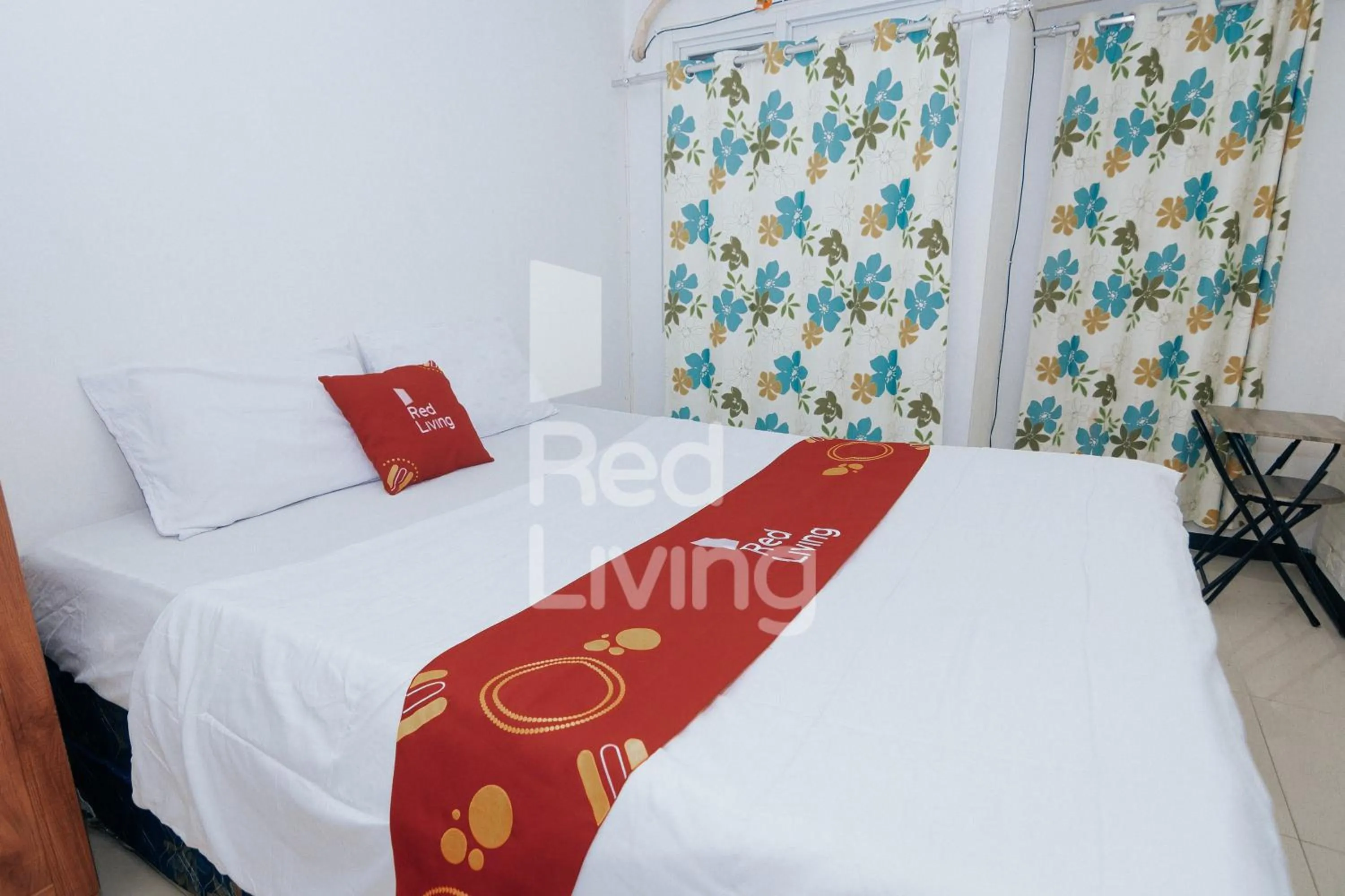 Bed in Redliving Apartemen Grand Sentraland - AT Properti Tower Pink