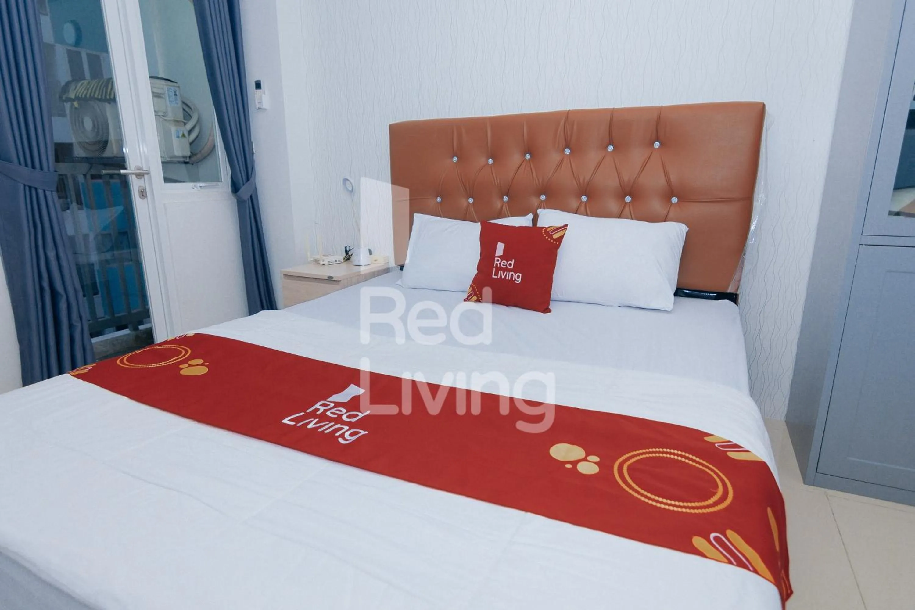Bed in Redliving Apartemen Grand Sentraland - AT Properti Tower Pink