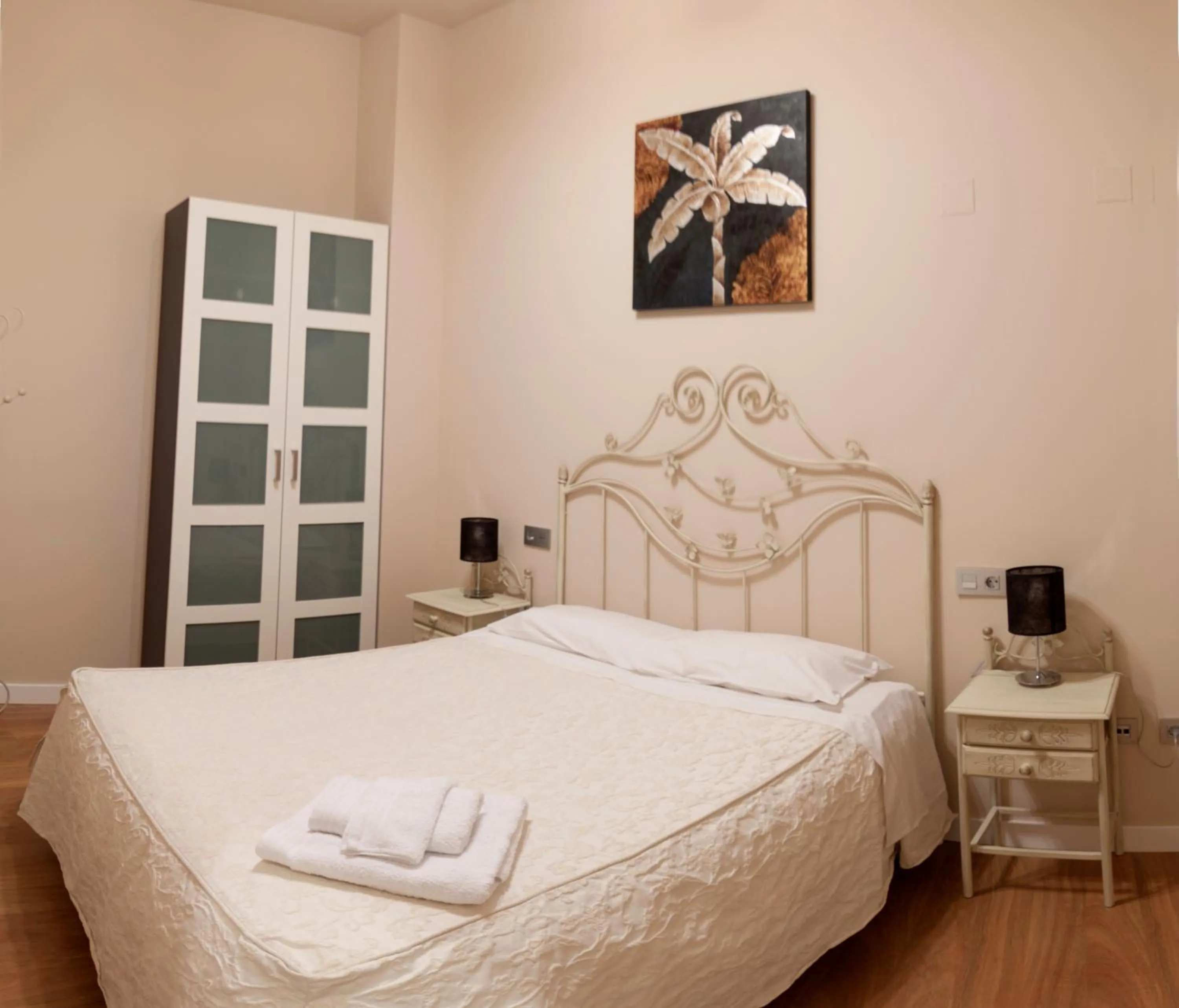 Bedroom, Bed in SEVITUR Seville Comfort Apartments