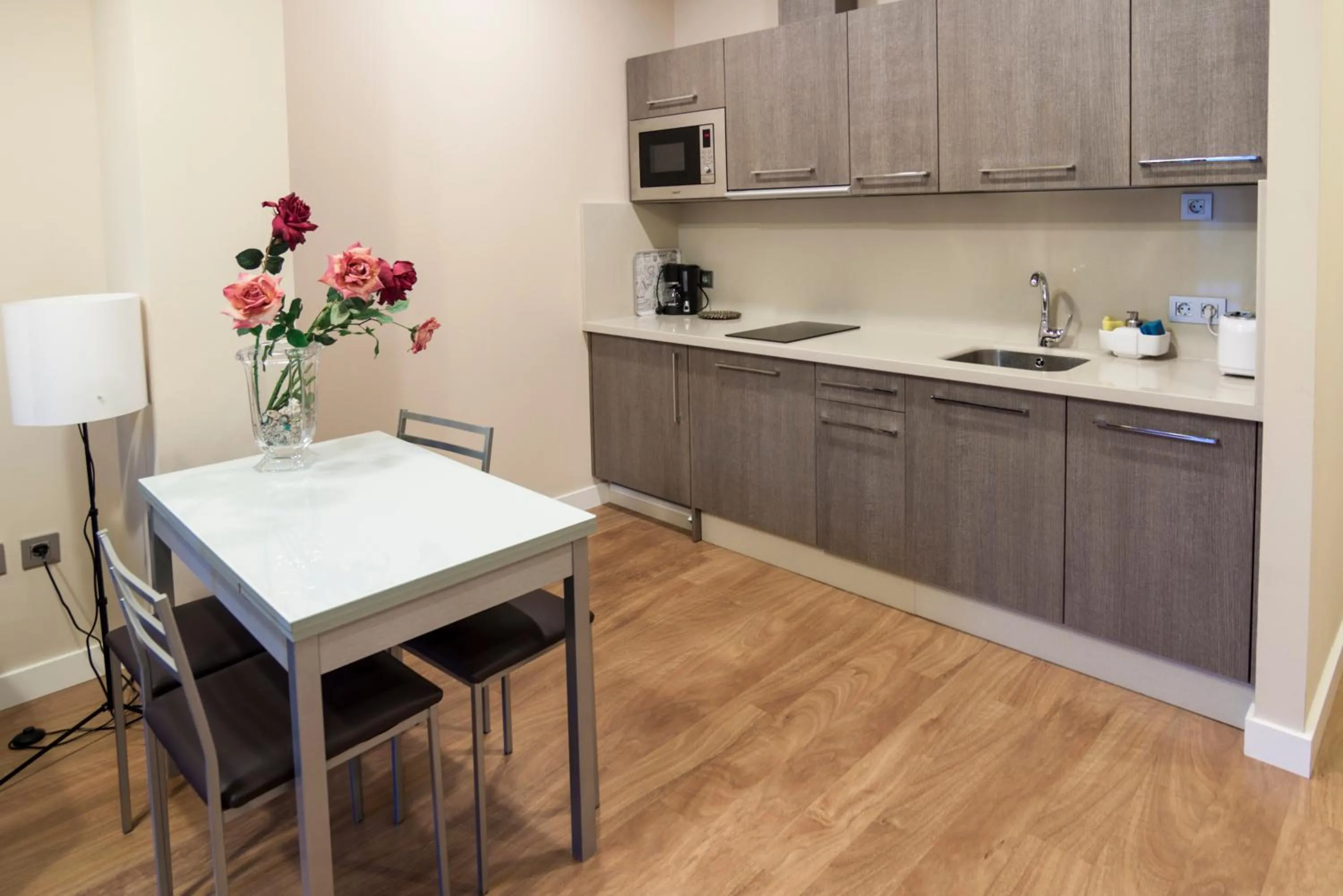 Kitchen or kitchenette in SEVITUR Seville Comfort Apartments