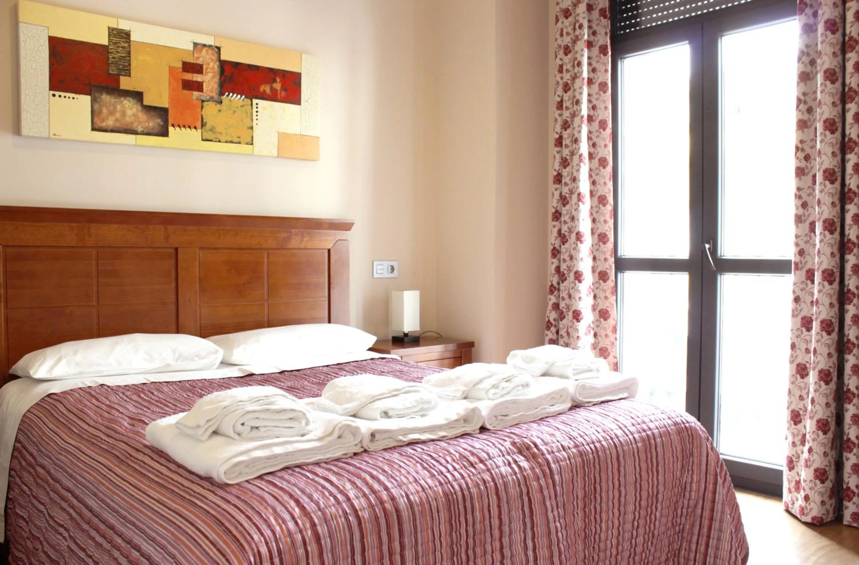 Bedroom, Bed in SEVITUR Seville Comfort Apartments