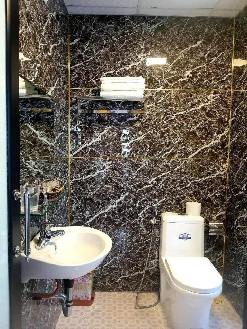 Toilet in Le Boutique Sapa Hotel