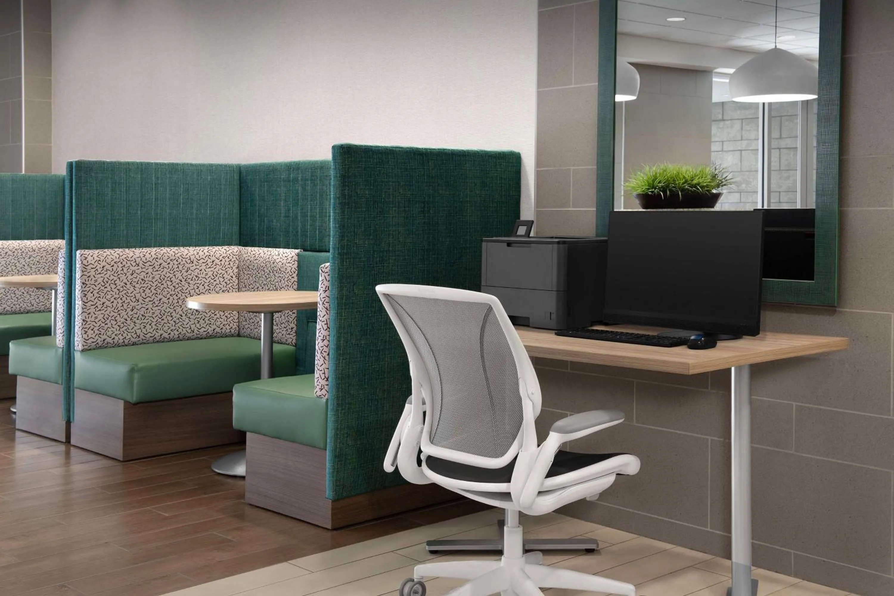 Business facilities in Home2 Suites by Hilton Greensboro Airport, NC