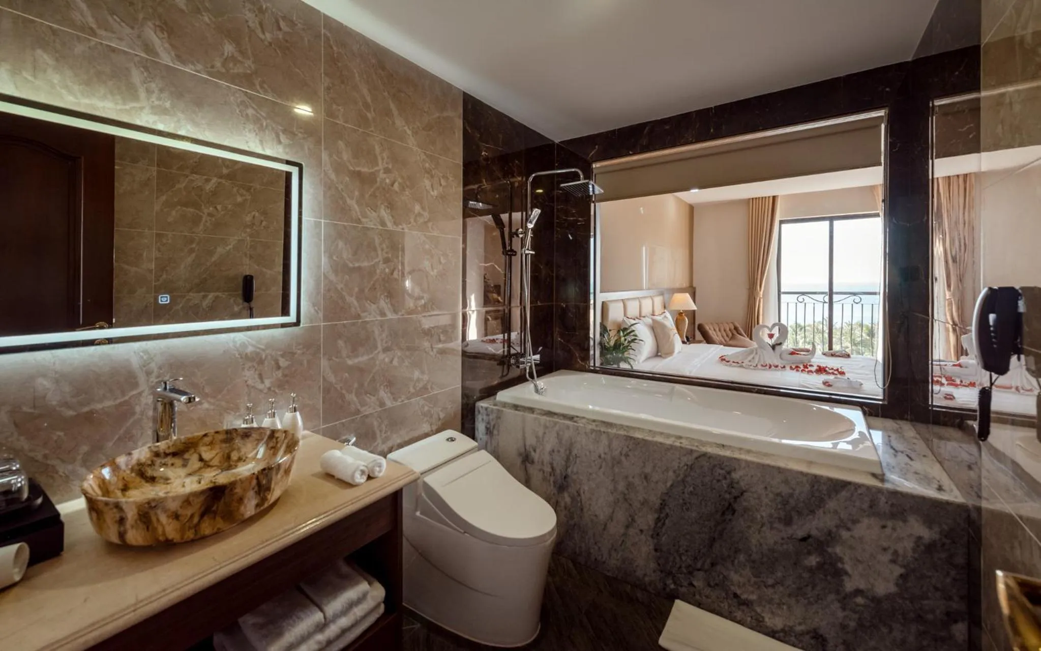 Toilet in Aquasun Hotel Phu Quoc