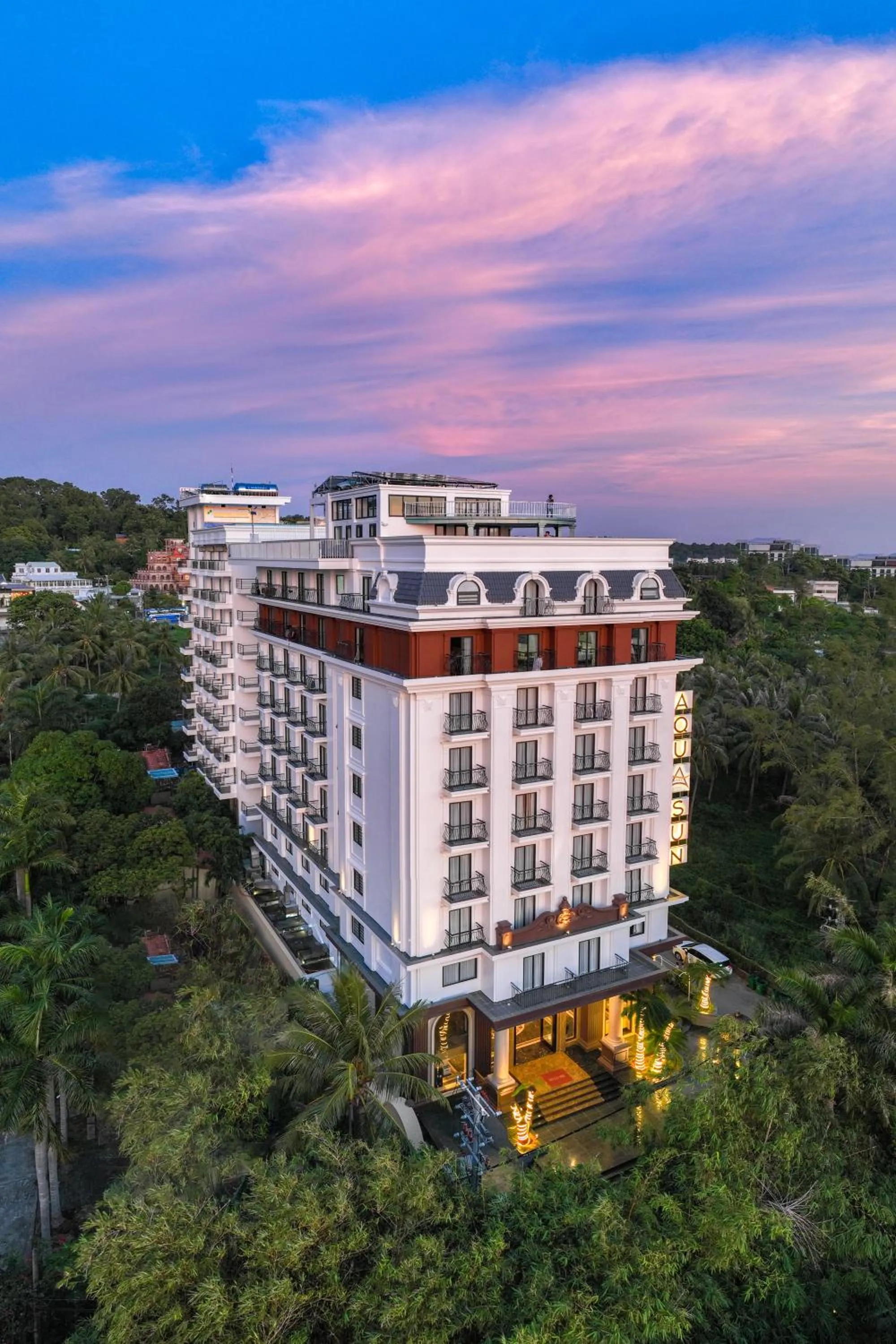 Property building in Aquasun Hotel Phu Quoc