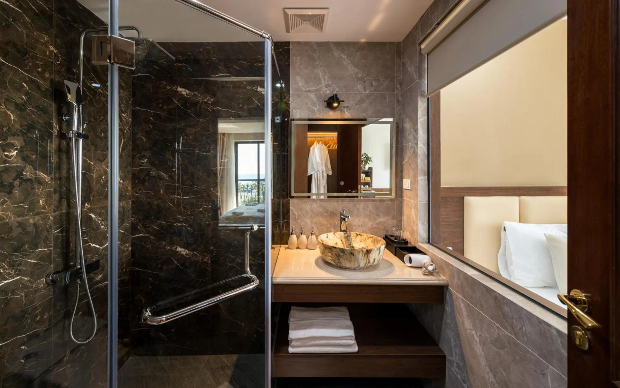 Toilet in Aquasun Hotel Phu Quoc