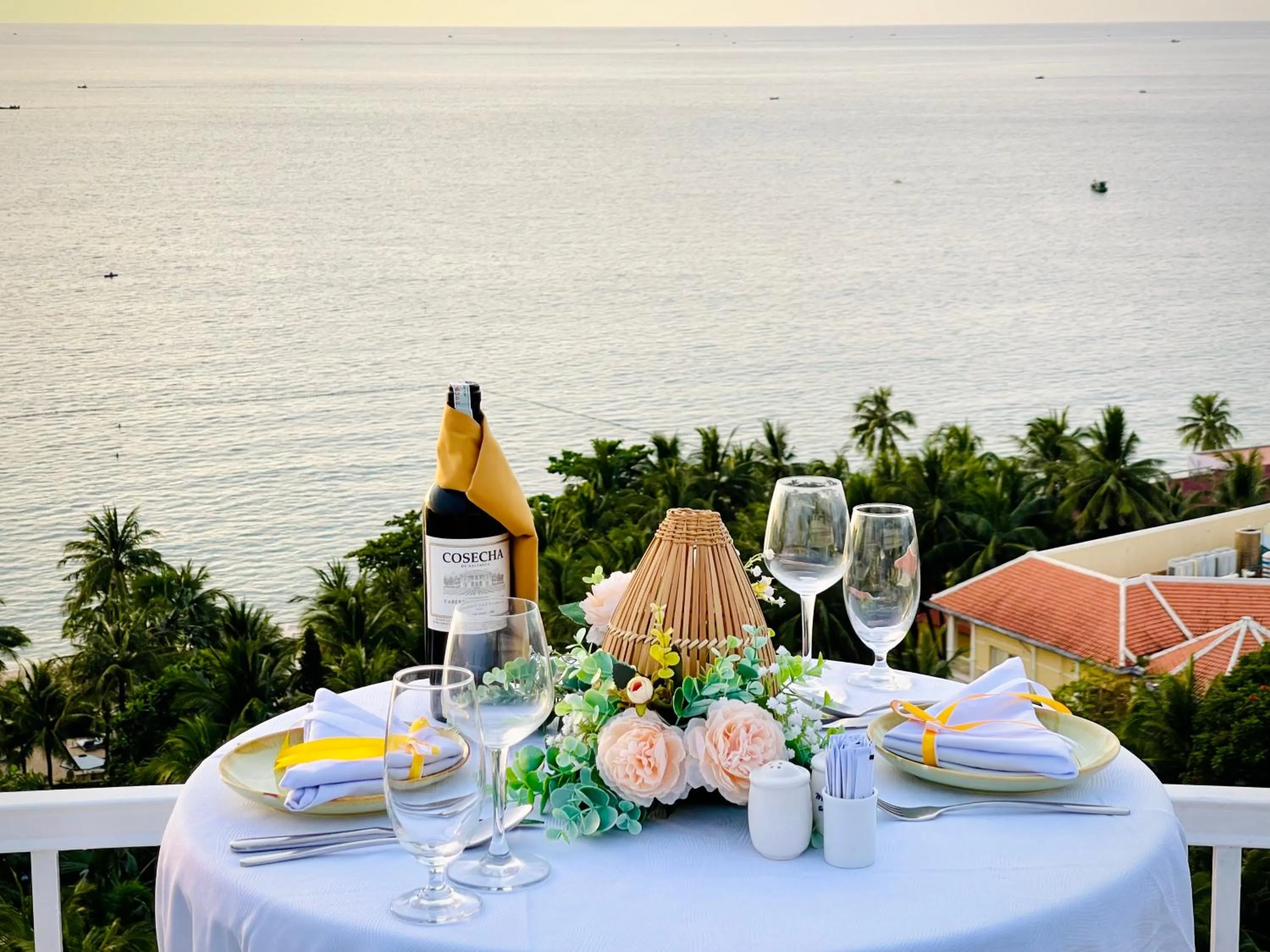 Food and drinks in Aquasun Hotel Phu Quoc