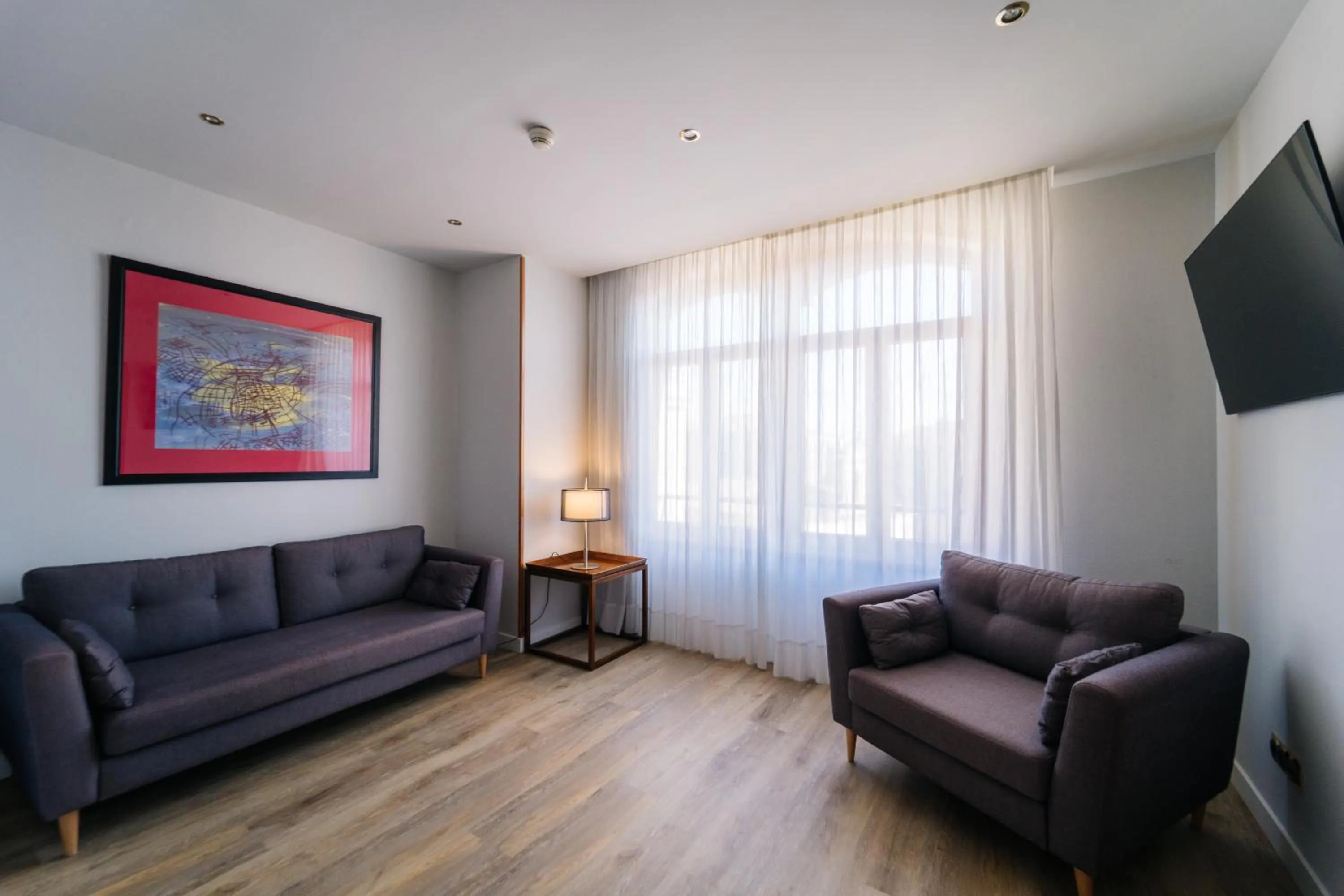 Seating area in Abba Fonseca