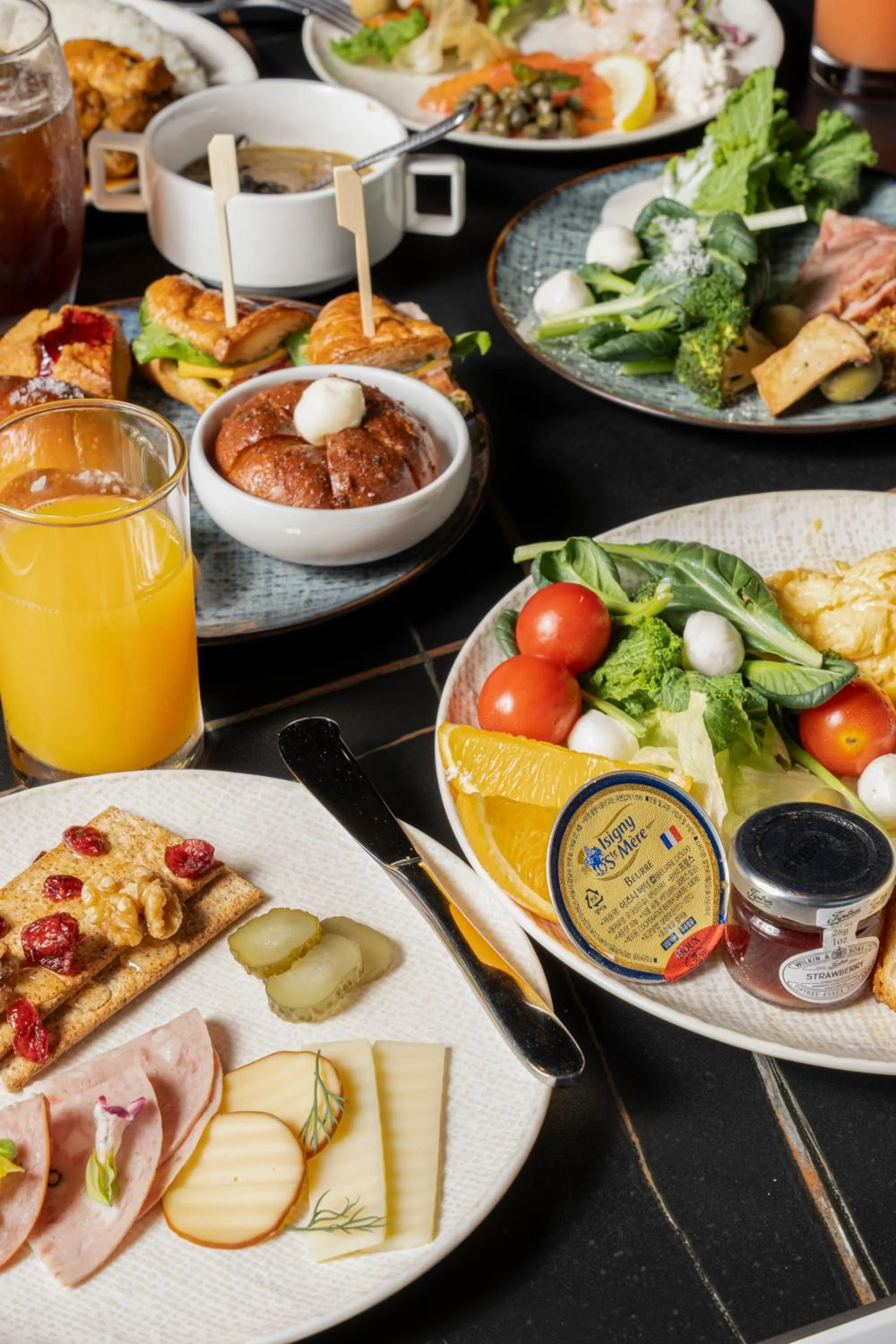 Buffet breakfast in Amber Pure Hill Hotels & Resorts Jeju