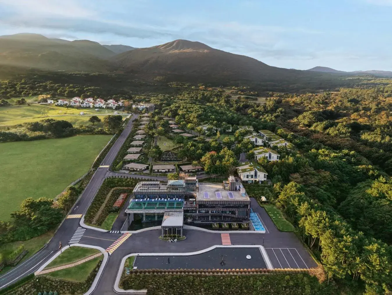 Property building in Amber Pure Hill Hotels & Resorts Jeju Property building in Amber Pure Hill Hotels & Resorts Jeju