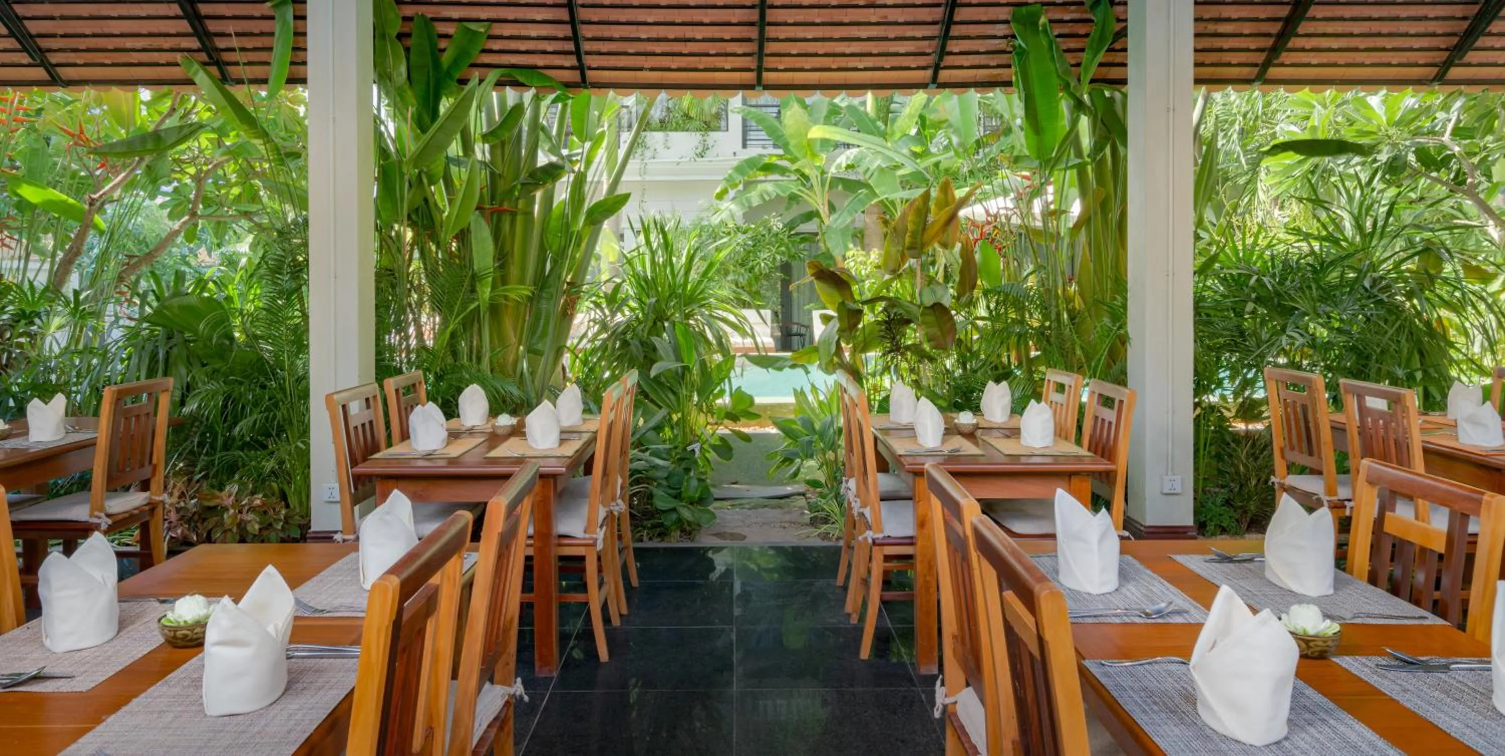 Restaurant/places to eat in Khmer House Boutique
