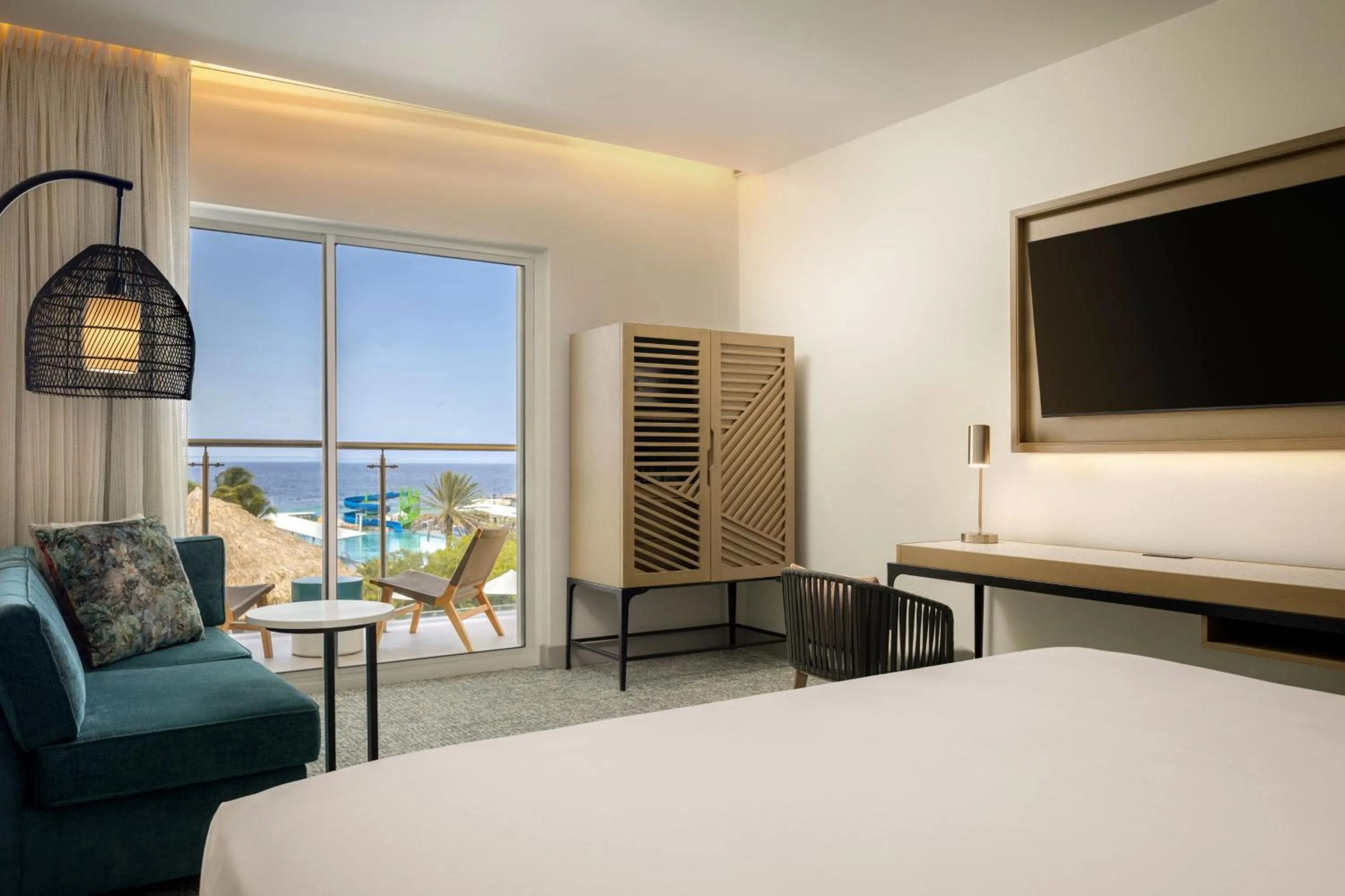 Photo of the whole room, Bed in Courtyard by Marriott Curacao