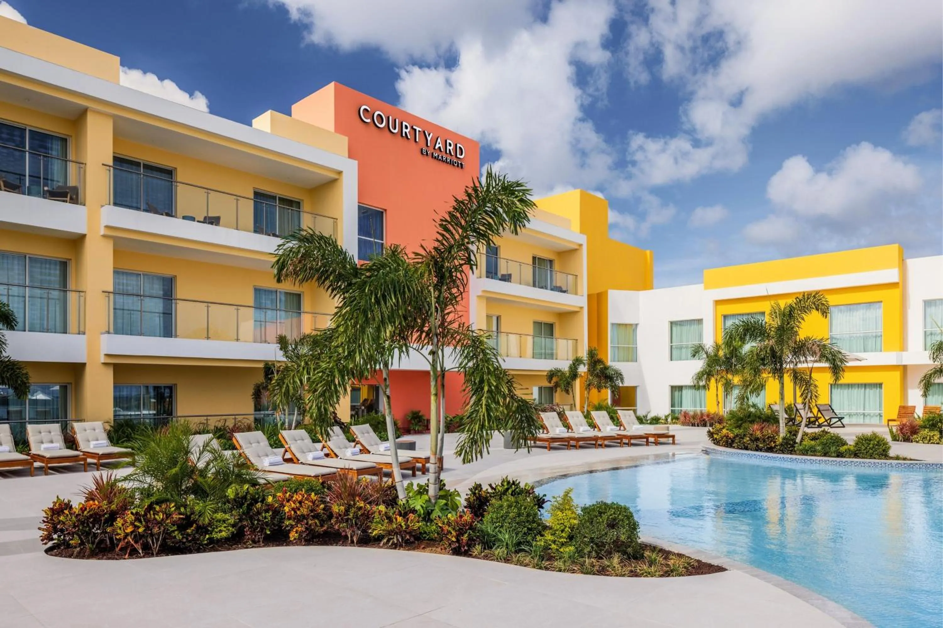 Swimming pool in Courtyard by Marriott Curacao