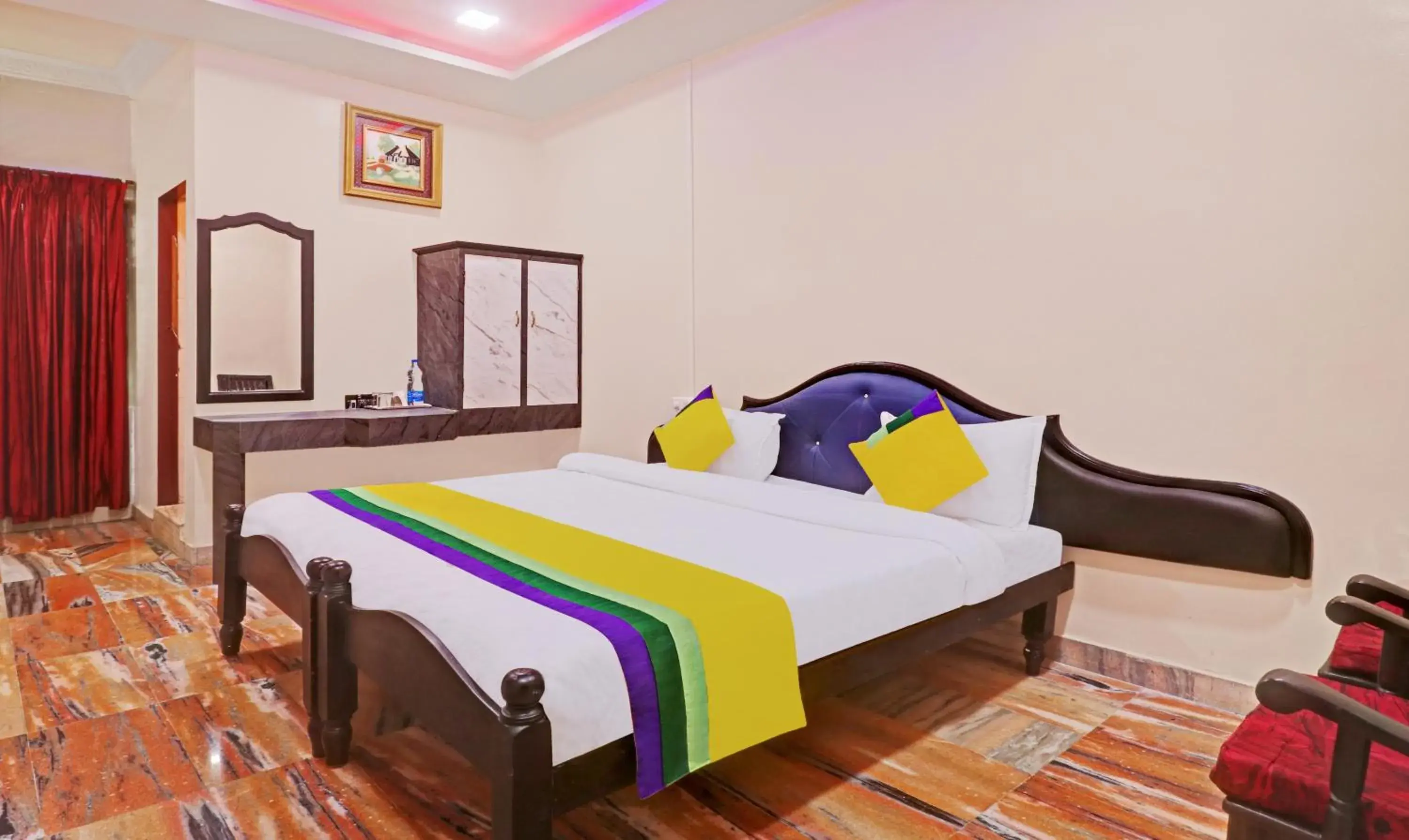 Bedroom, Bed in Itsy Hotels Hill Town, 500 Mtrs From Madikeri Fort Bedroom, Bed in Itsy Hotels Hill Town, 500 Mtrs From Madikeri Fort