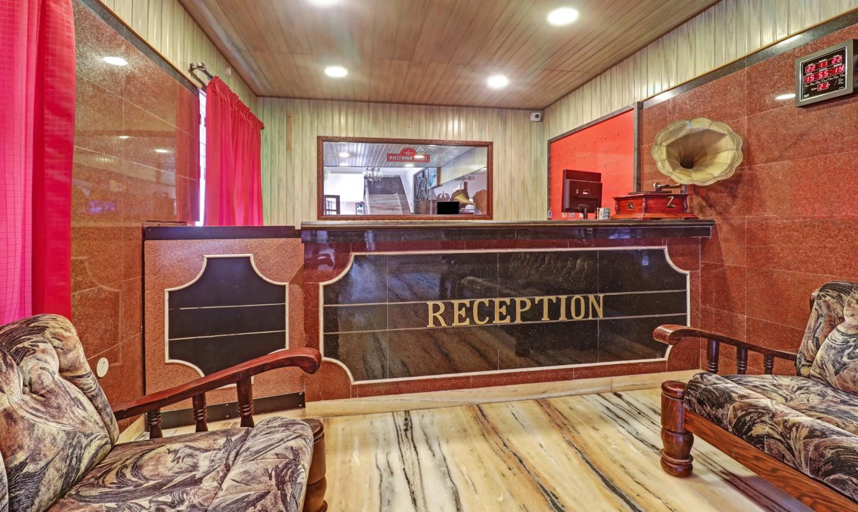 Lobby or reception in Itsy Hotels Hill Town, 500 Mtrs From Madikeri Fort