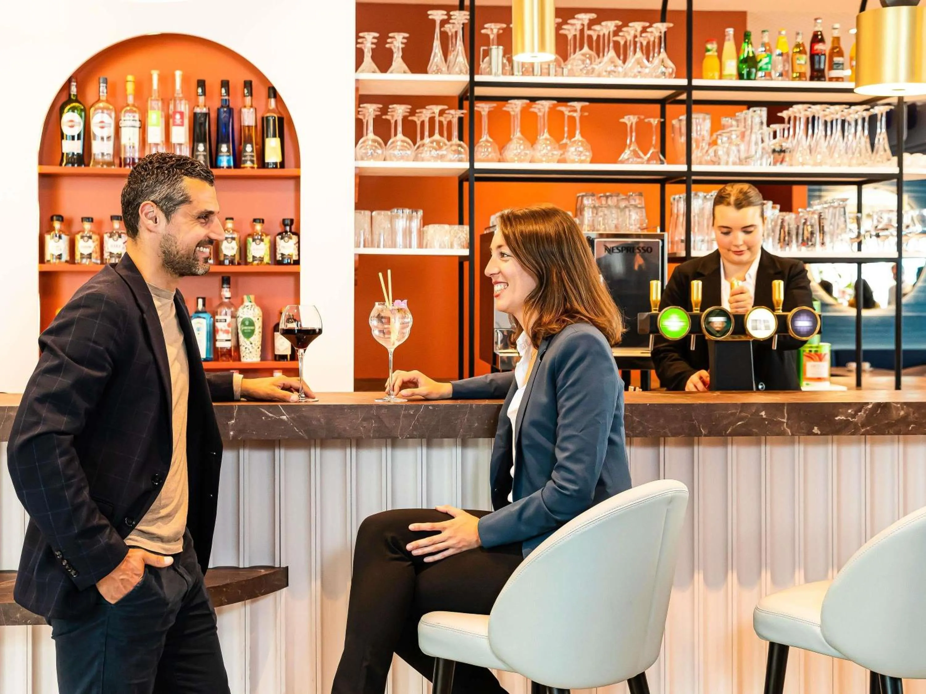 Lounge or bar in Mercure Dunkerque Centre Gare