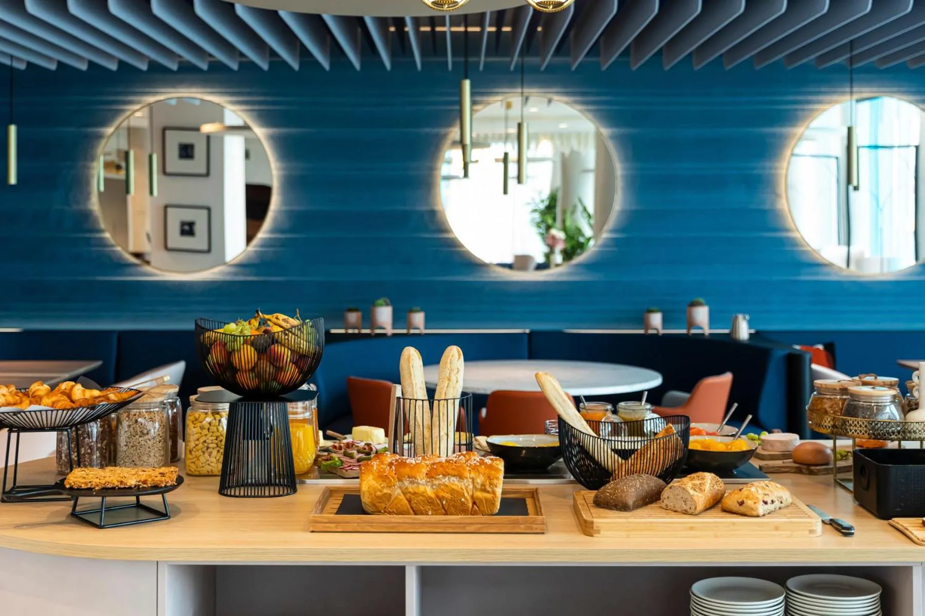 Buffet breakfast in Mercure Dunkerque Centre Gare