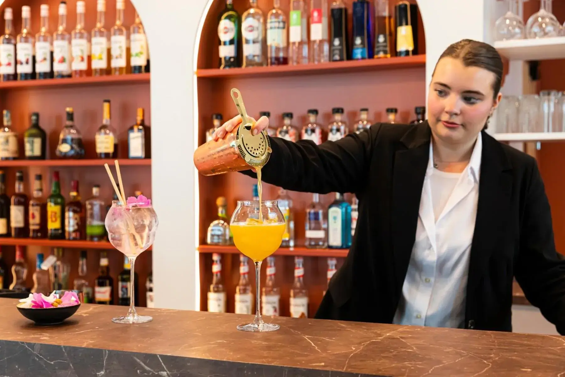 Lounge or bar in Mercure Dunkerque Centre Gare Lounge or bar in Mercure Dunkerque Centre Gare