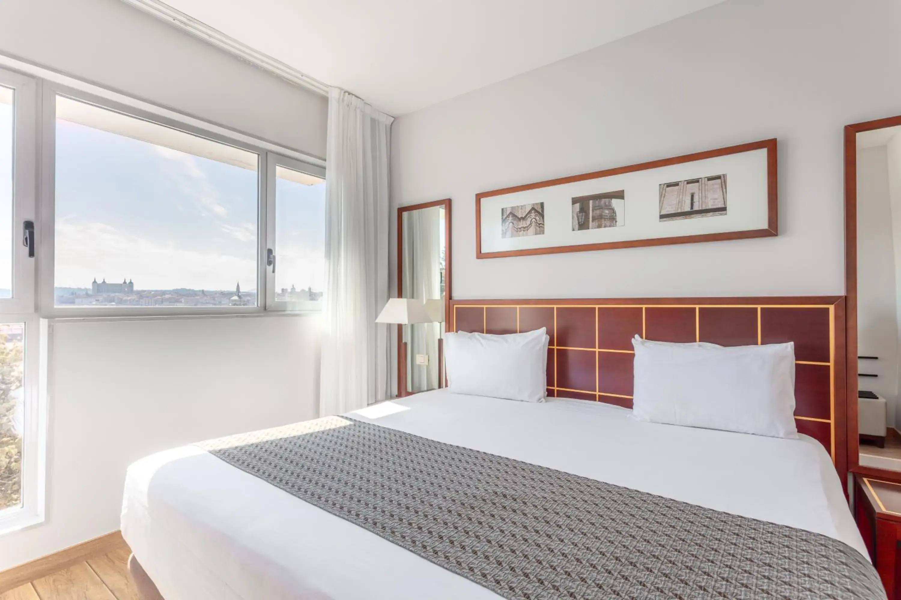 Bedroom, Bed in Eurostars Toledo Bedroom, Bed in Eurostars Toledo