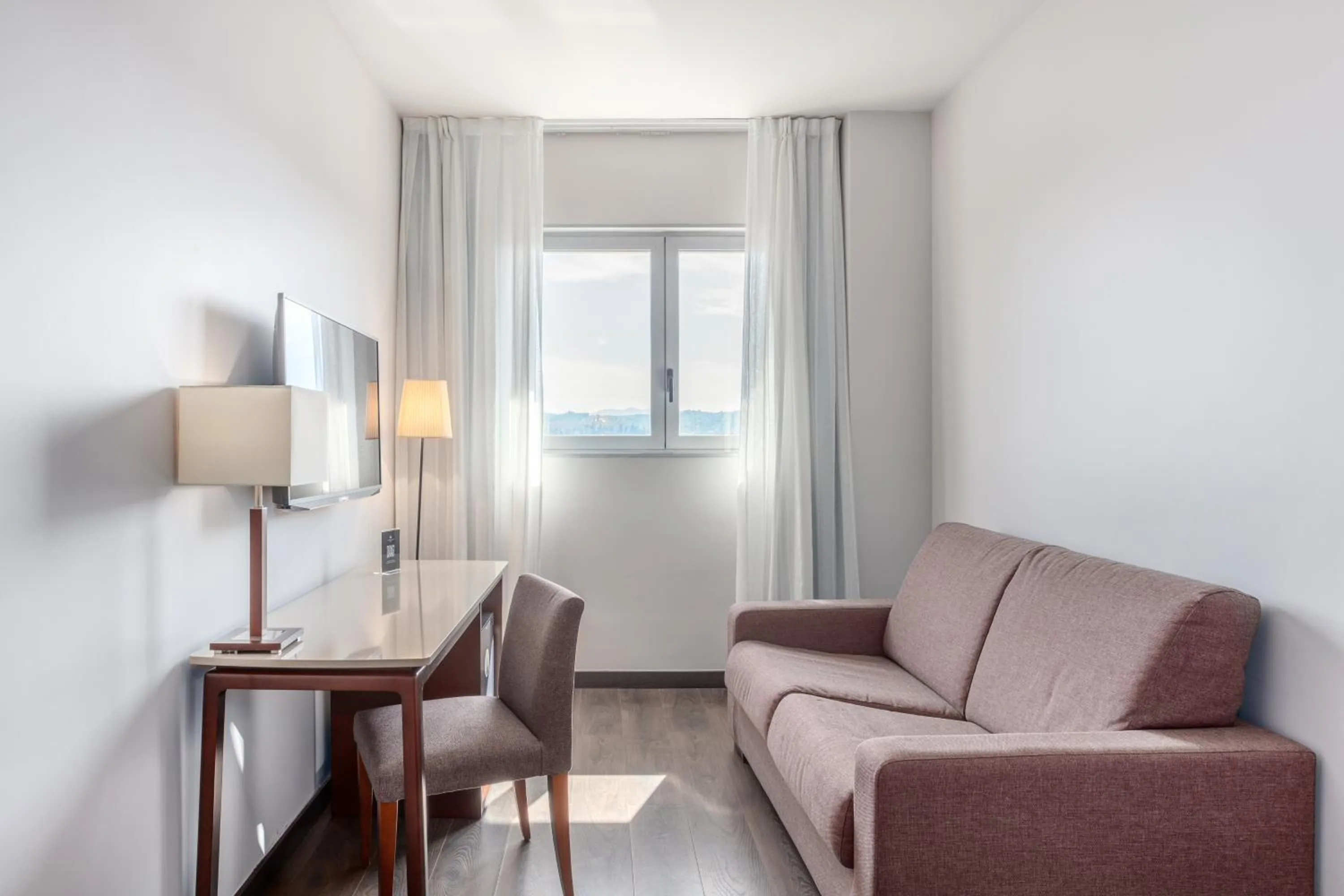 Living room in Eurostars Toledo