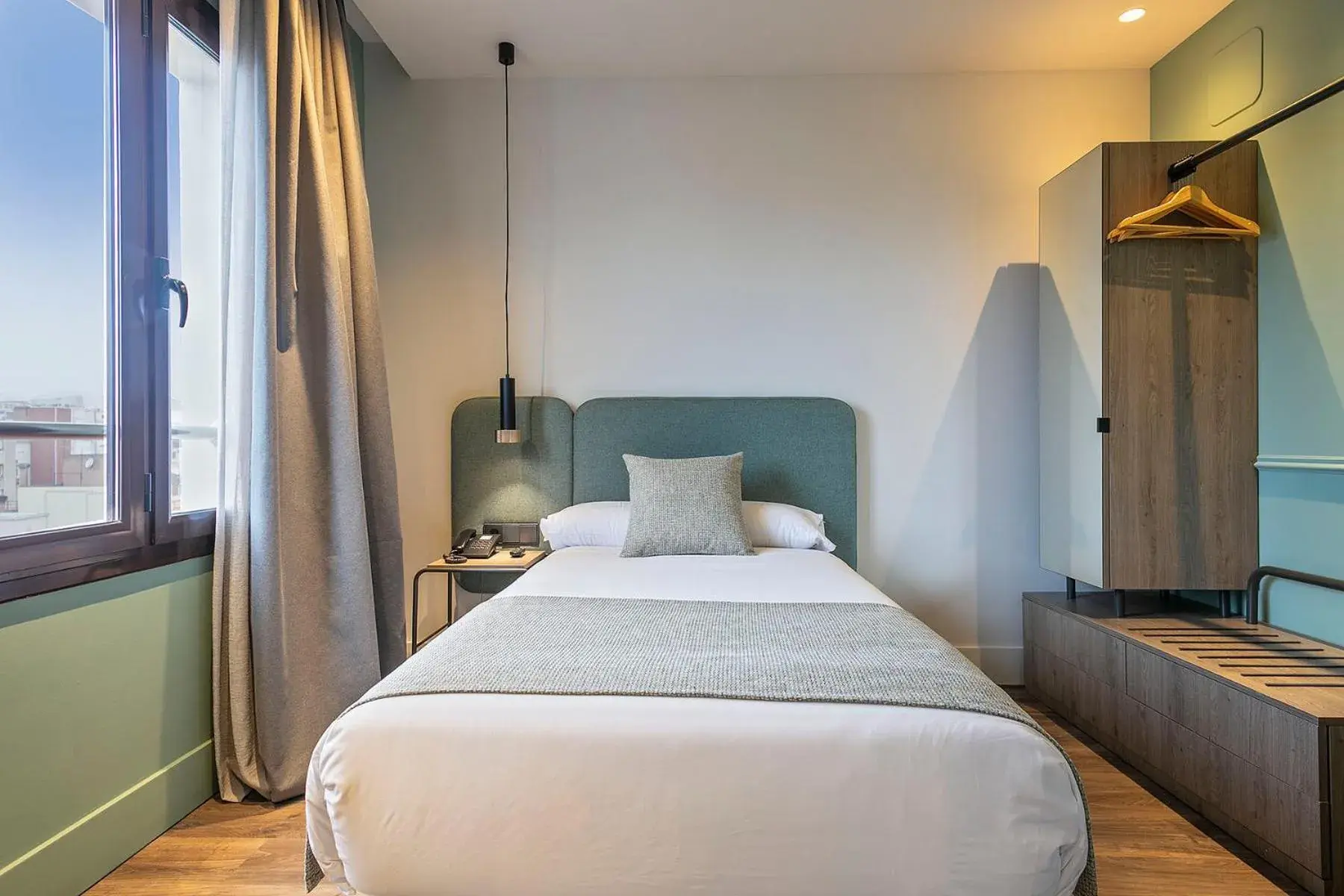 Bed in Hotel Via Augusta Bed in Hotel Via Augusta