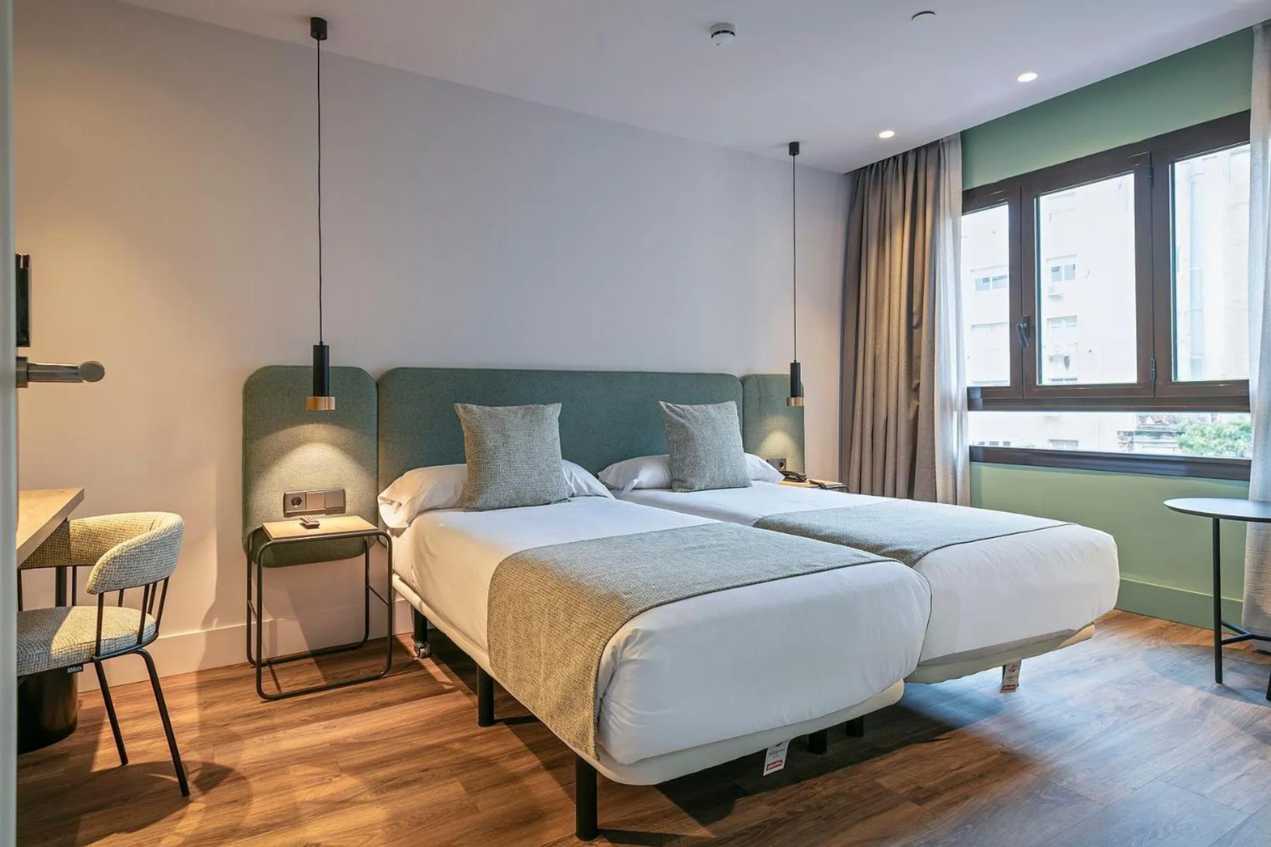 Bed in Hotel Via Augusta