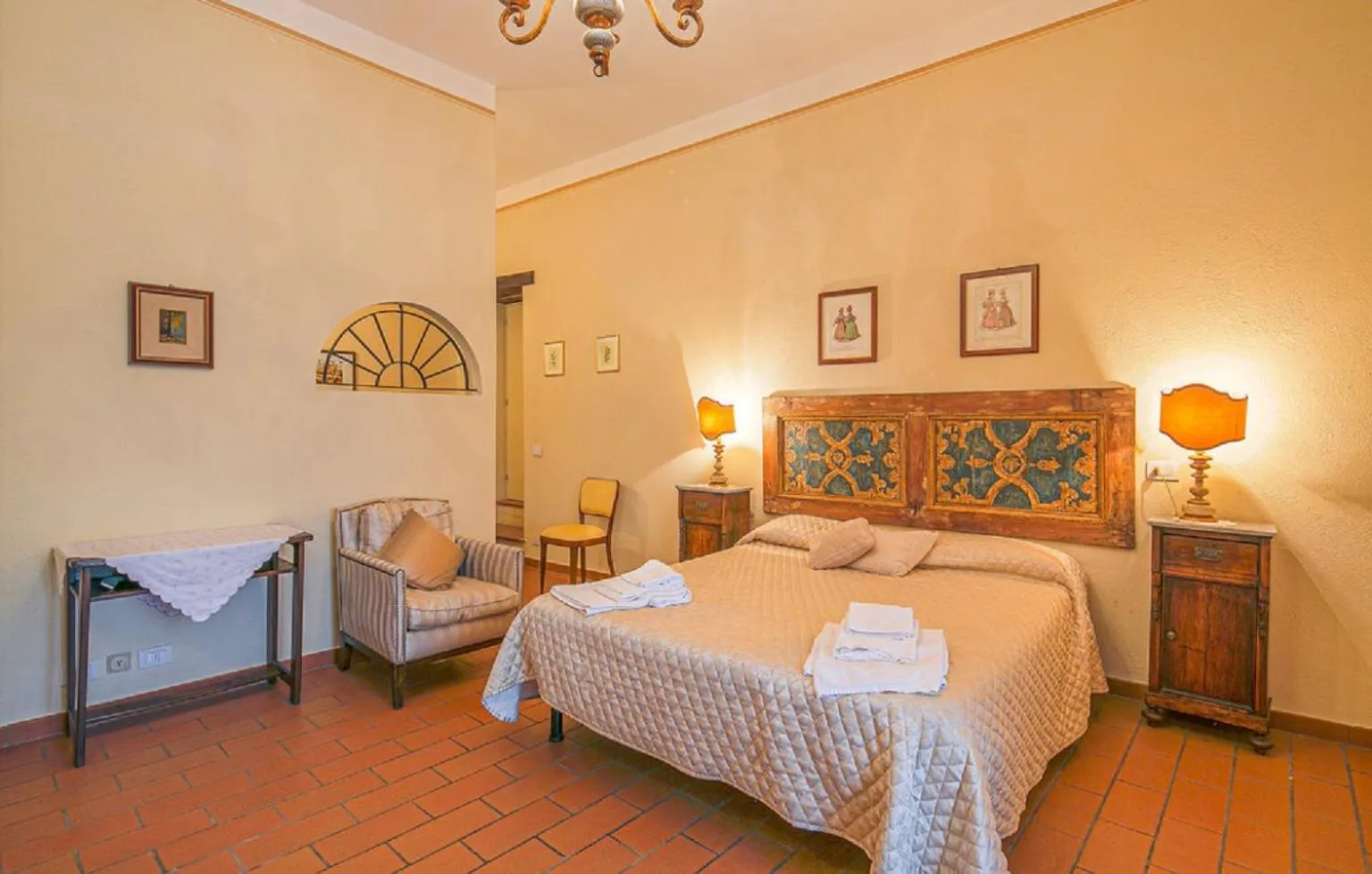 Bed in Casale il Gelso by VacaVilla