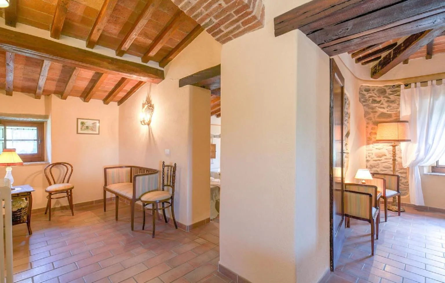 Living room in Casale il Gelso by VacaVilla