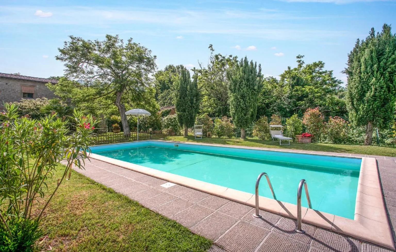 Garden in Casale il Gelso by VacaVilla