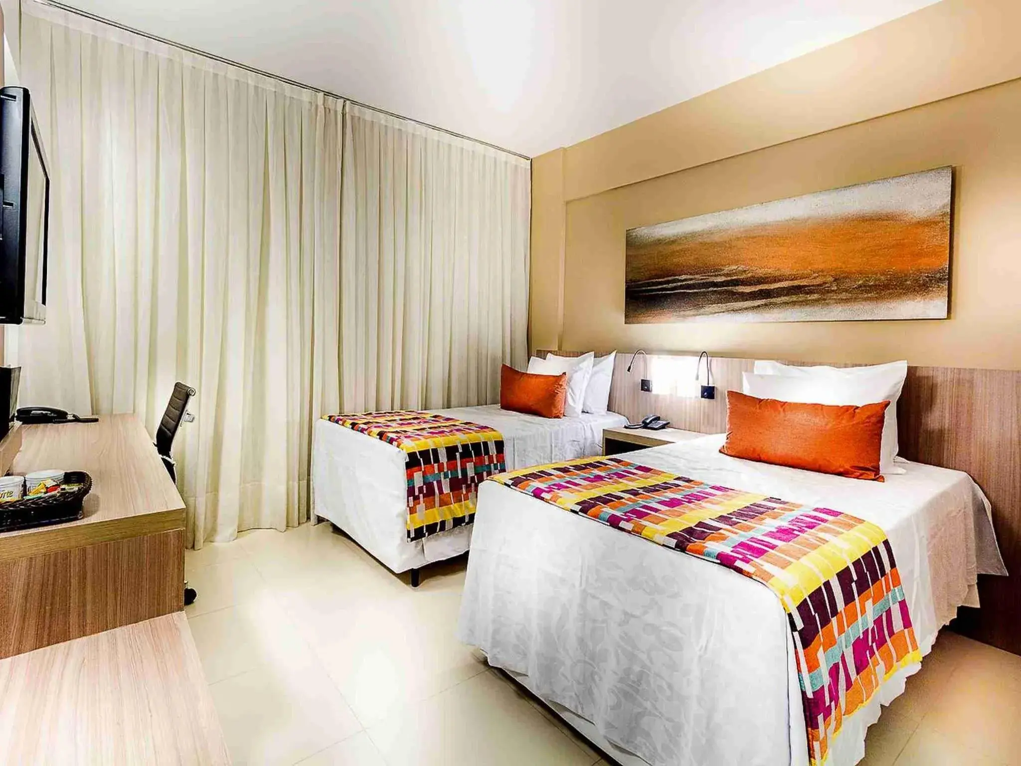 Bedroom, Bed in Quality Hotel Pampulha & Convention Center Bedroom, Bed in Quality Hotel Pampulha & Convention Center