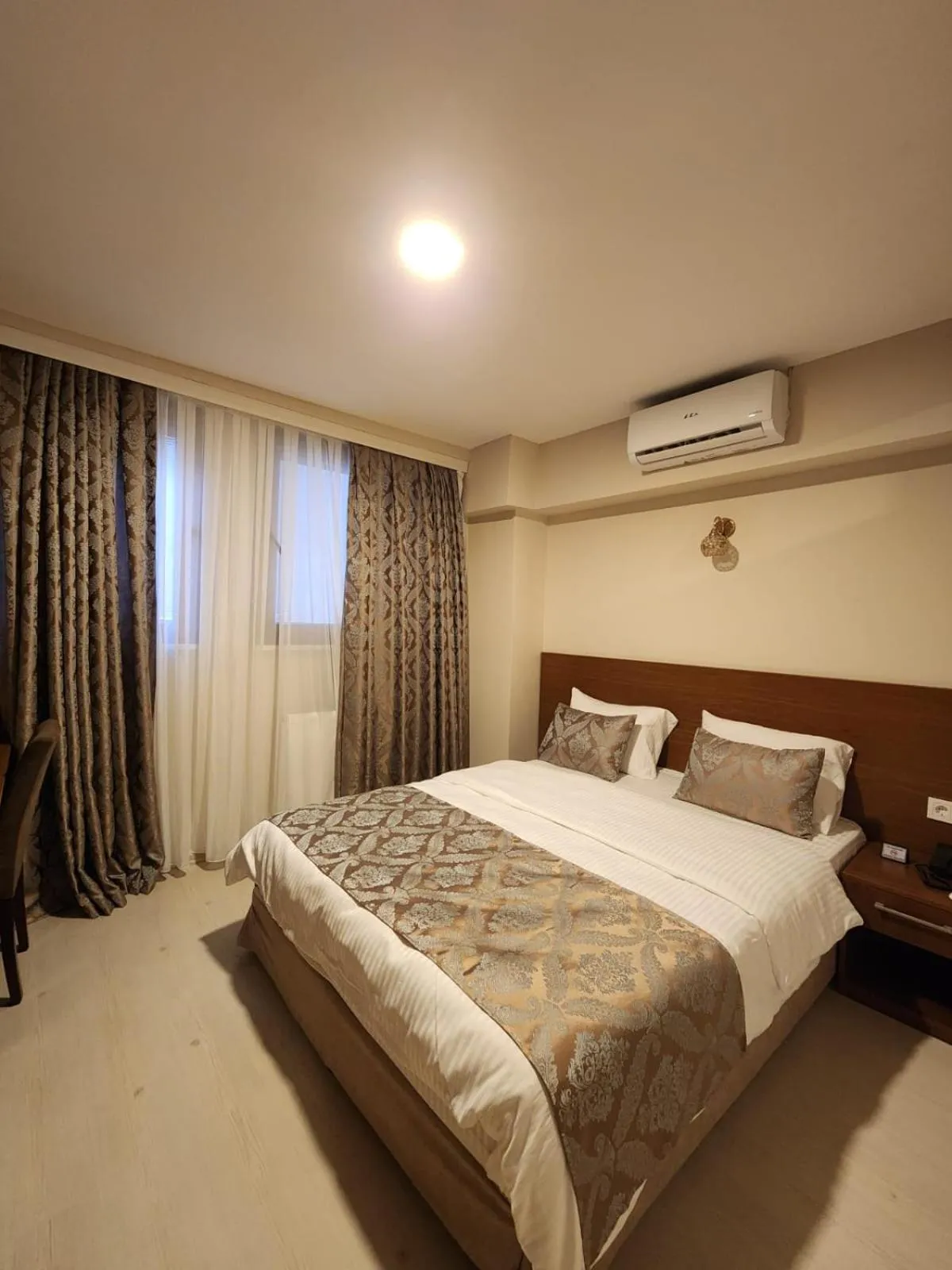 Bed in Wide Suites Taksim