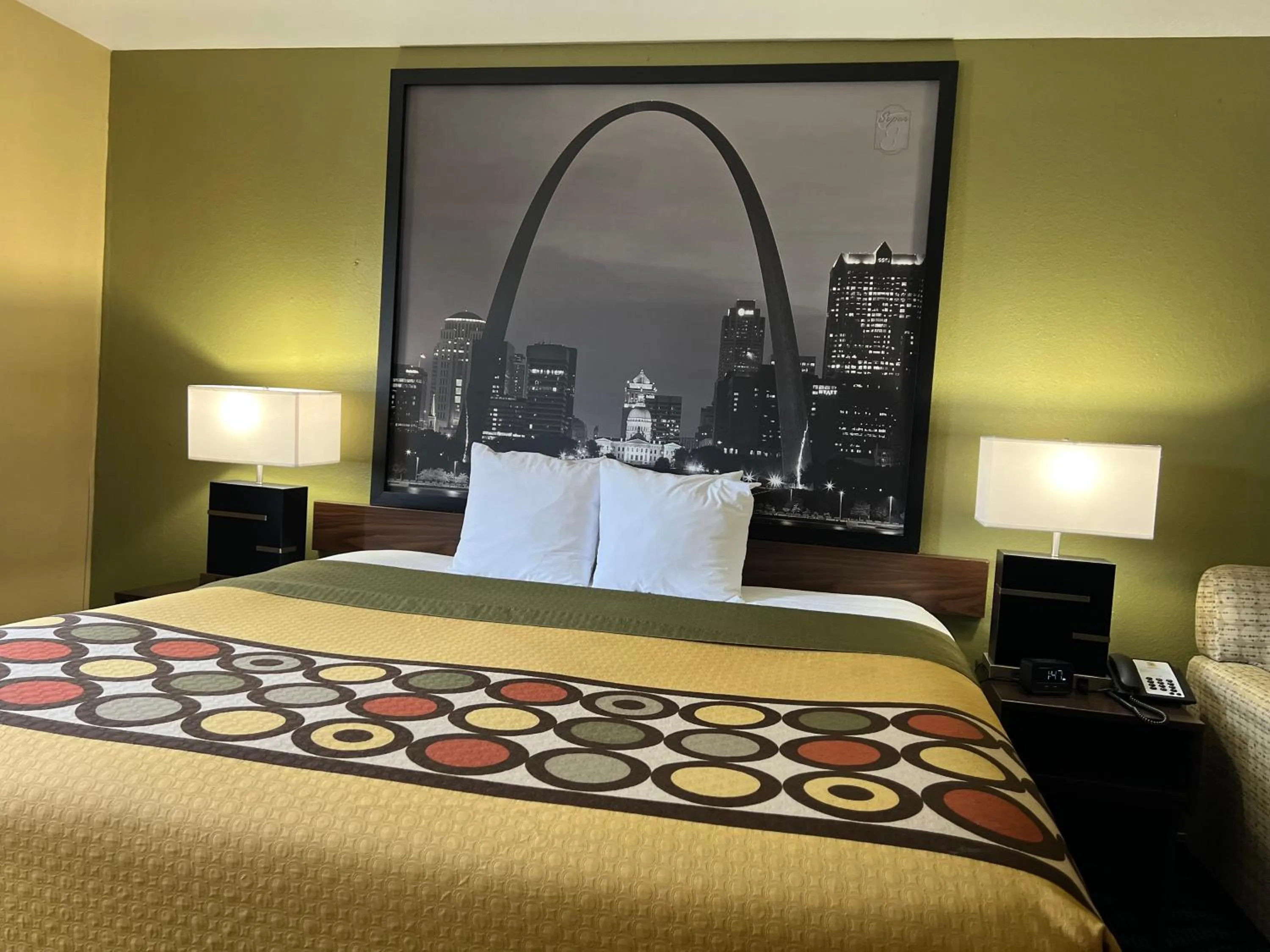 Bed in Super 8 by Wyndham Farmington