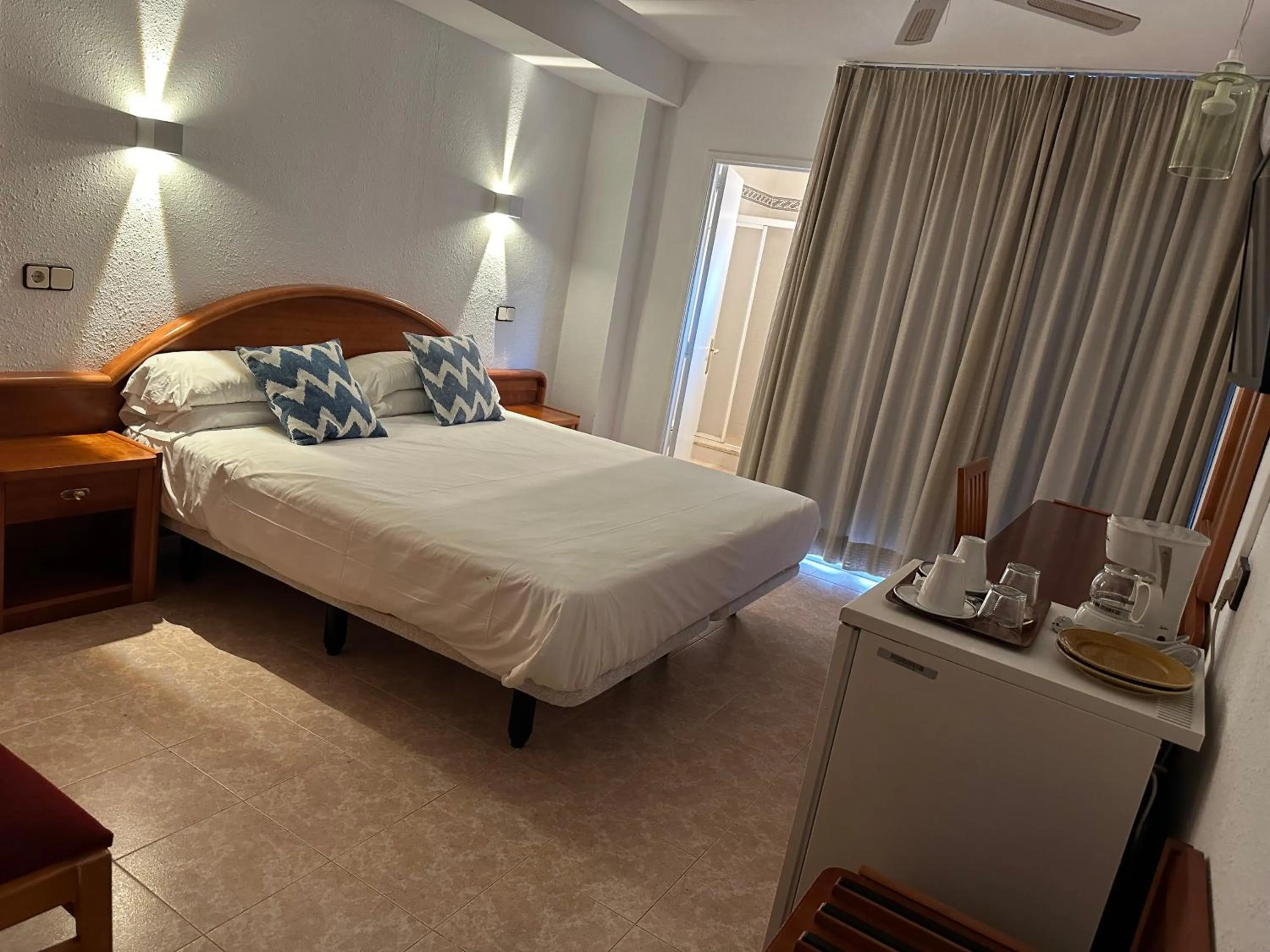 Decorative detail, Bed in Hostal de la Caravel-la