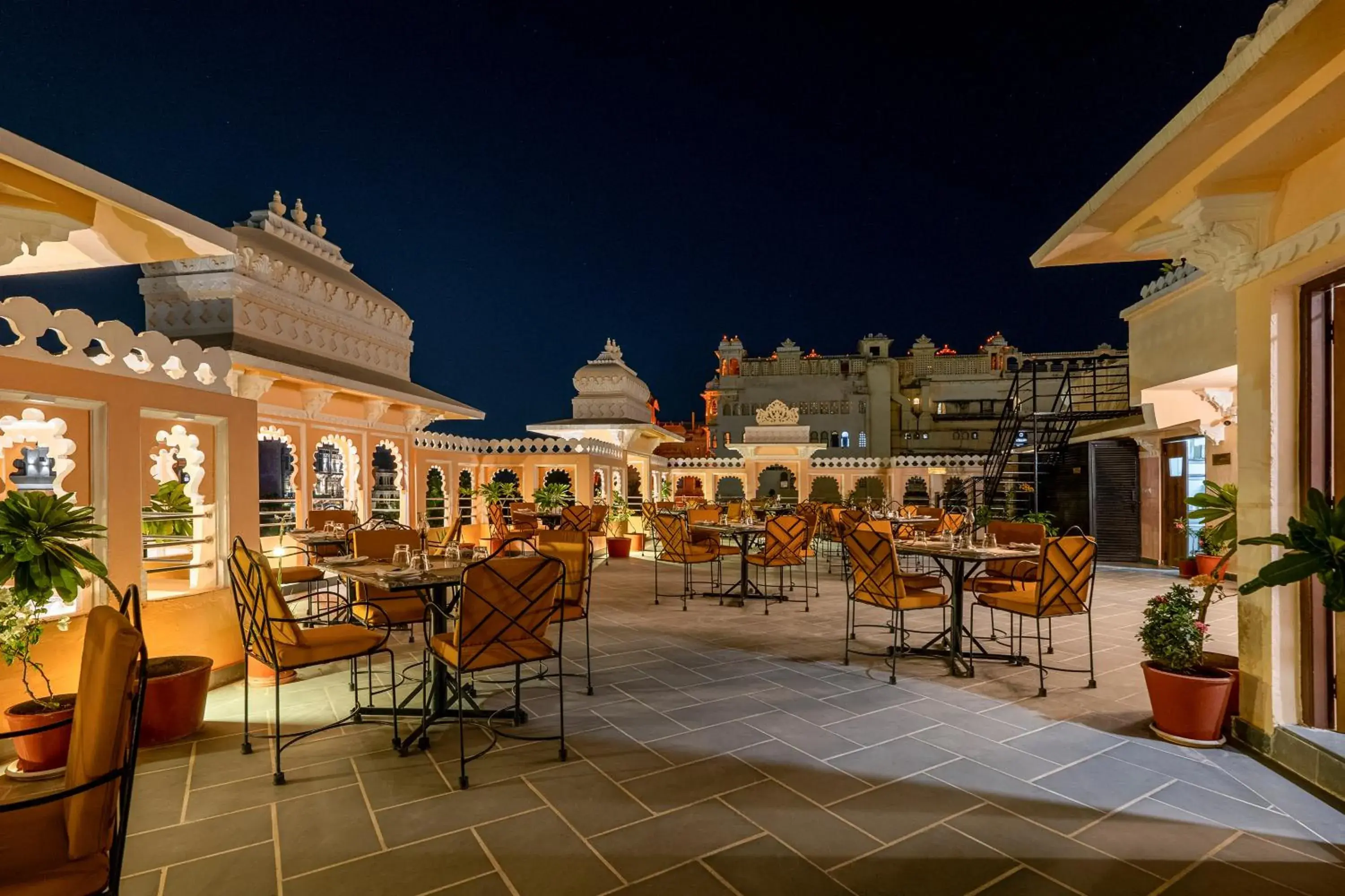 Restaurant/places to eat in Sterling Jaisinghgarh Udaipur Restaurant/places to eat in Sterling Jaisinghgarh Udaipur