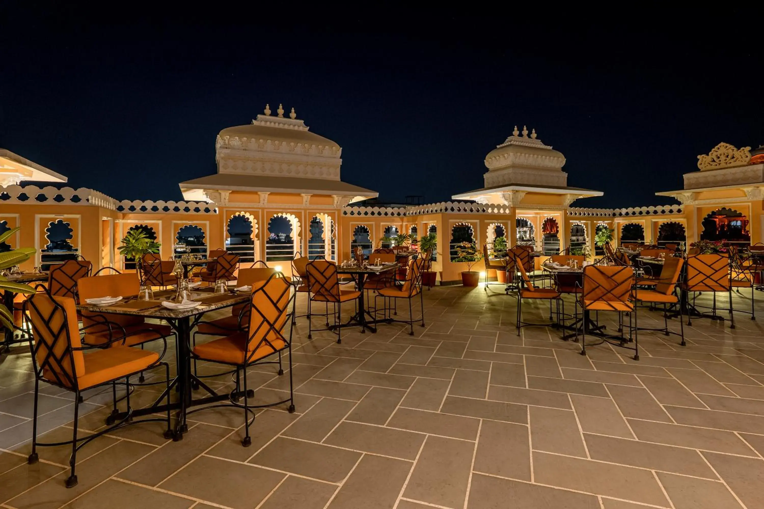 Restaurant/places to eat in Sterling Jaisinghgarh Udaipur Restaurant/places to eat in Sterling Jaisinghgarh Udaipur