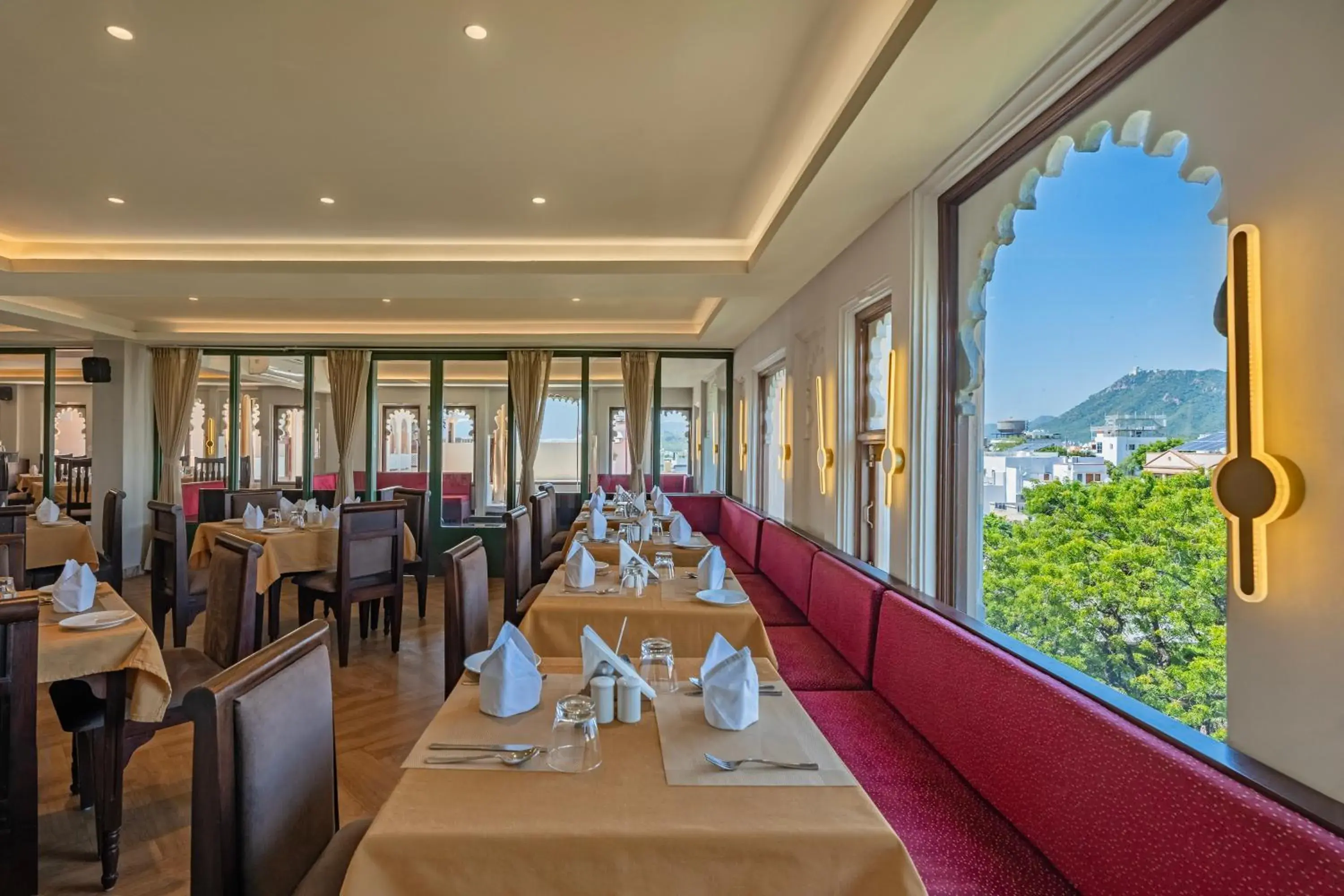 Restaurant/places to eat in Sterling Jaisinghgarh Udaipur Restaurant/places to eat in Sterling Jaisinghgarh Udaipur