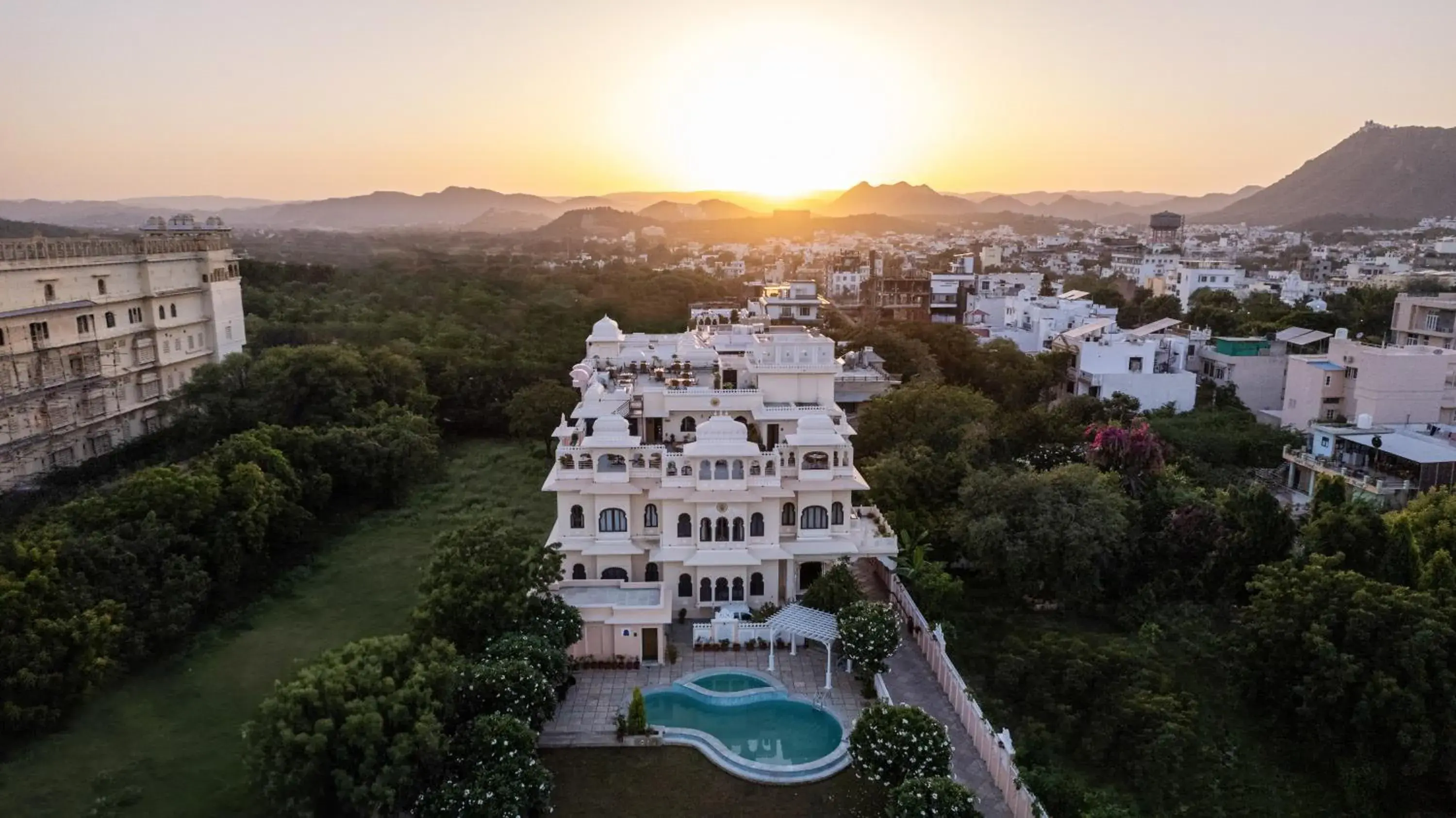 Property building in Sterling Jaisinghgarh Udaipur Property building in Sterling Jaisinghgarh Udaipur