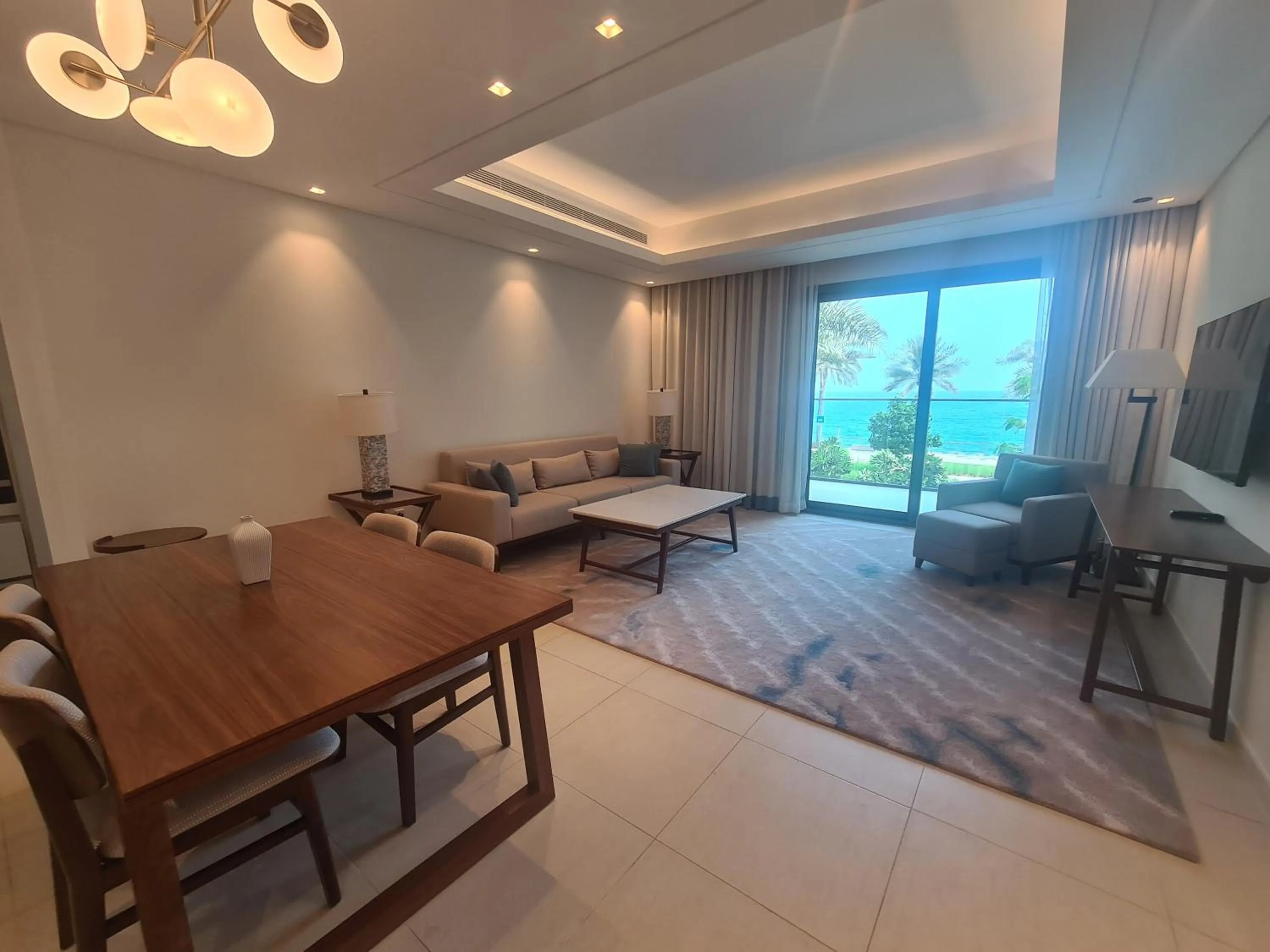 Luxury sea view Apartment In Address Hotel Fujairah