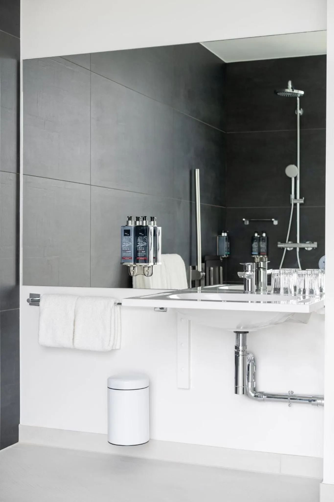 Bathroom in Ruby Zoe Hotel London